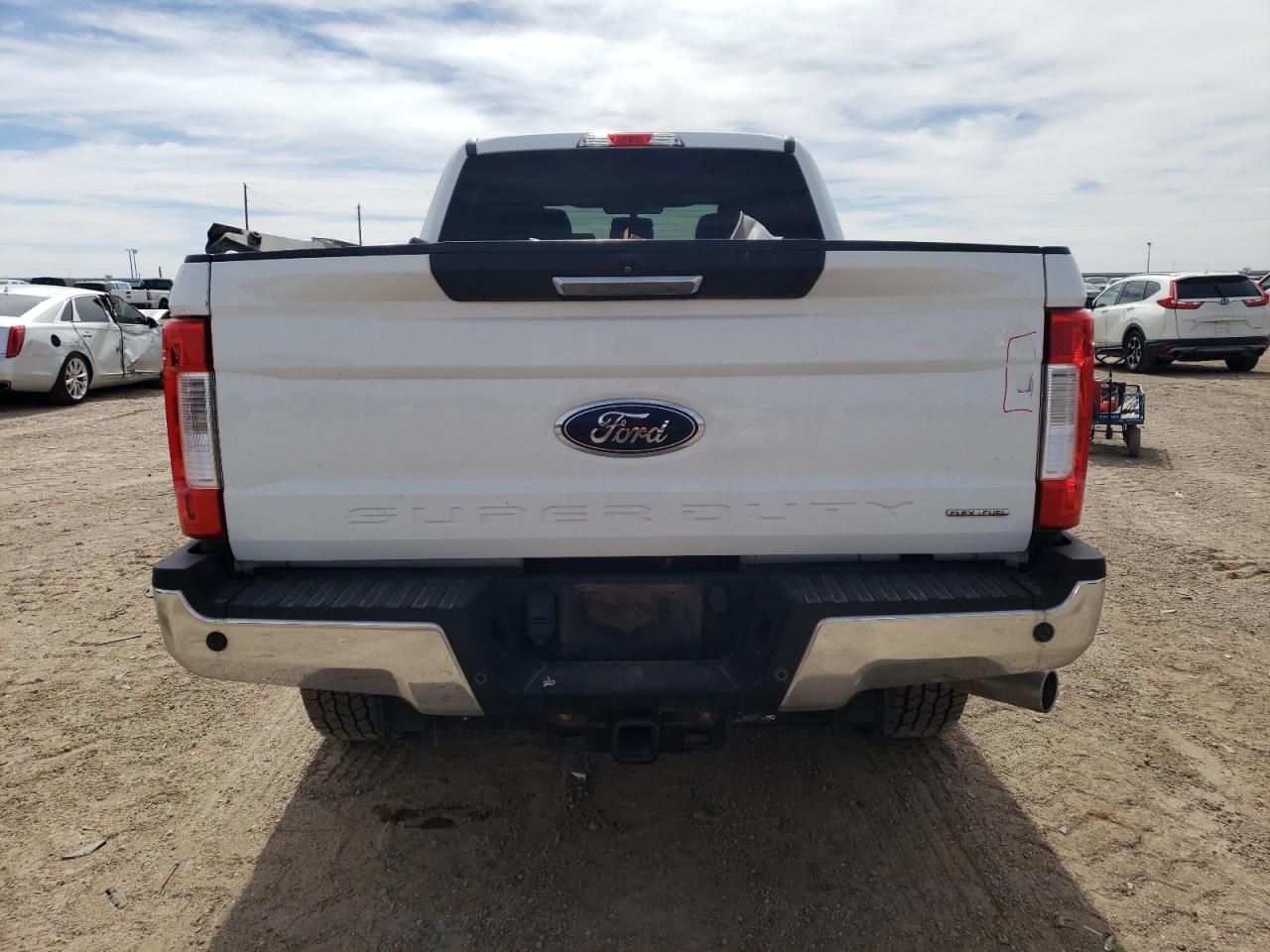 Photo 5 VIN: 1FT7W2B60HEC89857 - FORD F250 