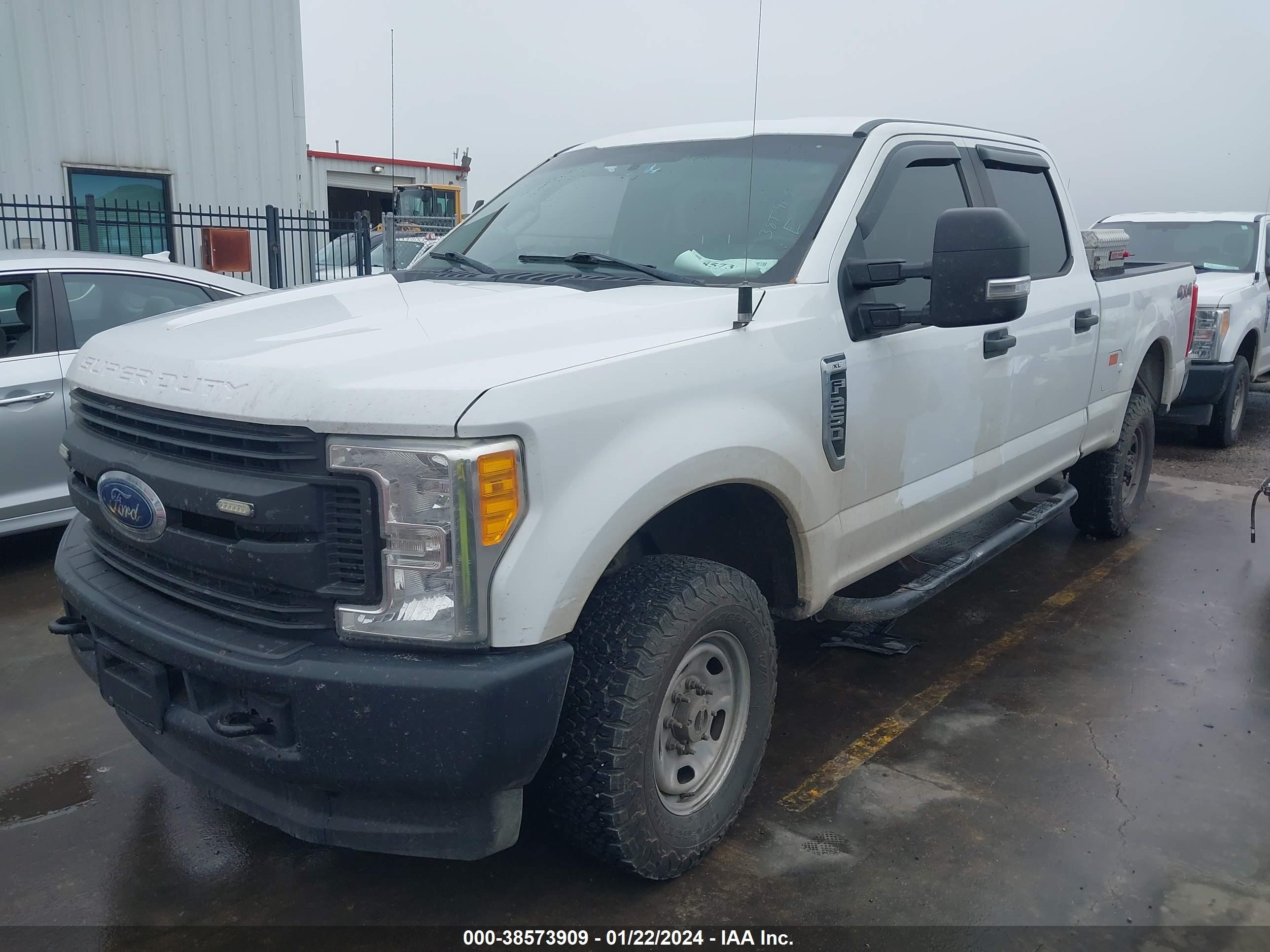 Photo 1 VIN: 1FT7W2B60HEF24774 - FORD F250 