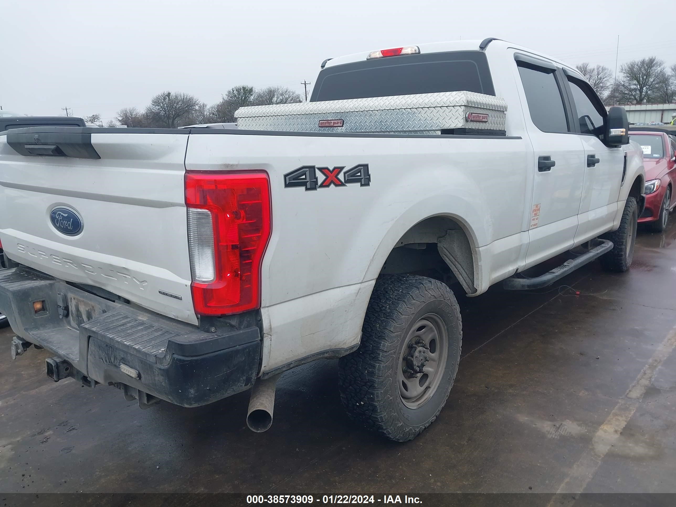 Photo 3 VIN: 1FT7W2B60HEF24774 - FORD F250 