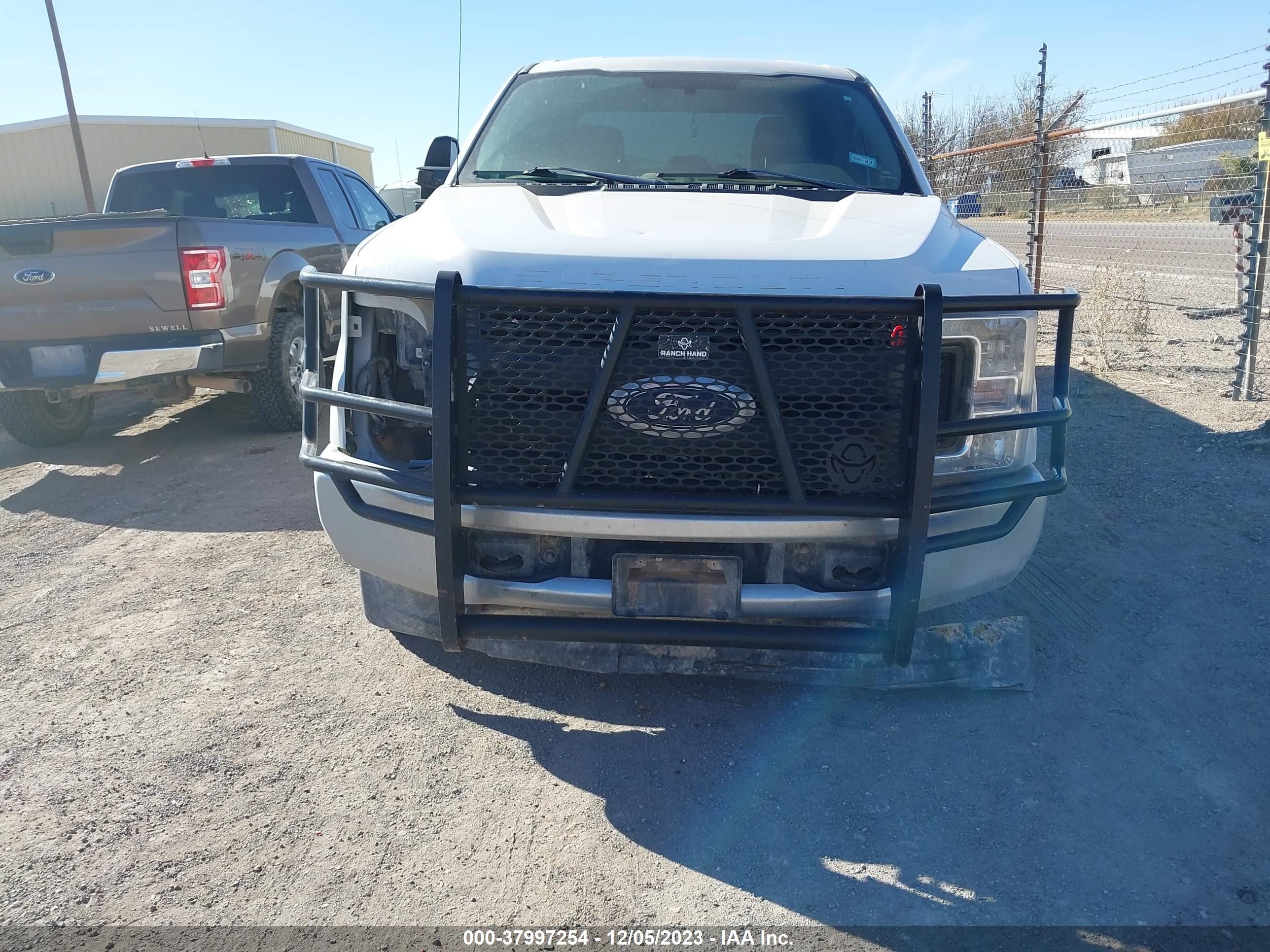 Photo 11 VIN: 1FT7W2B60JEB09122 - FORD F250 