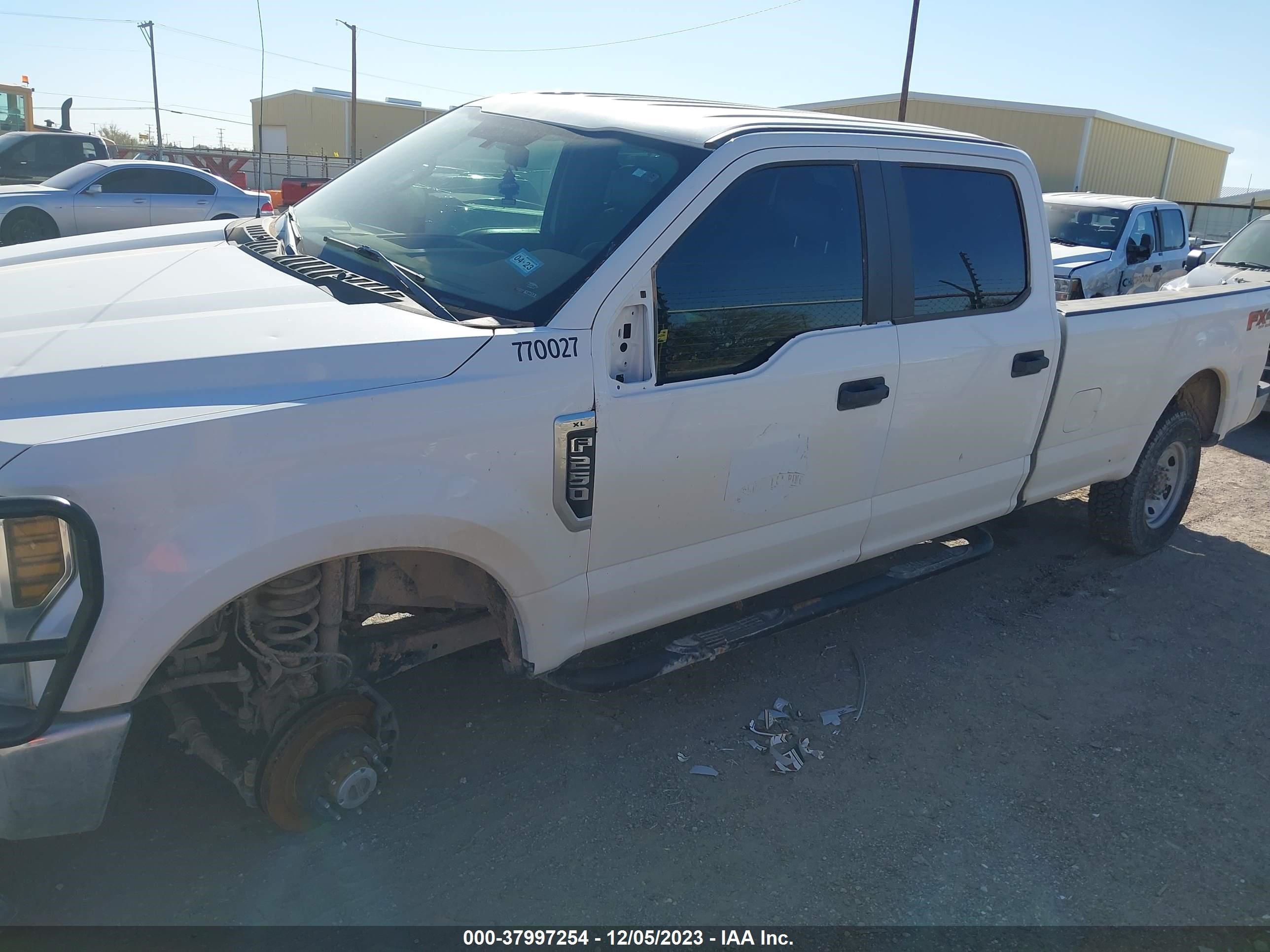 Photo 13 VIN: 1FT7W2B60JEB09122 - FORD F250 