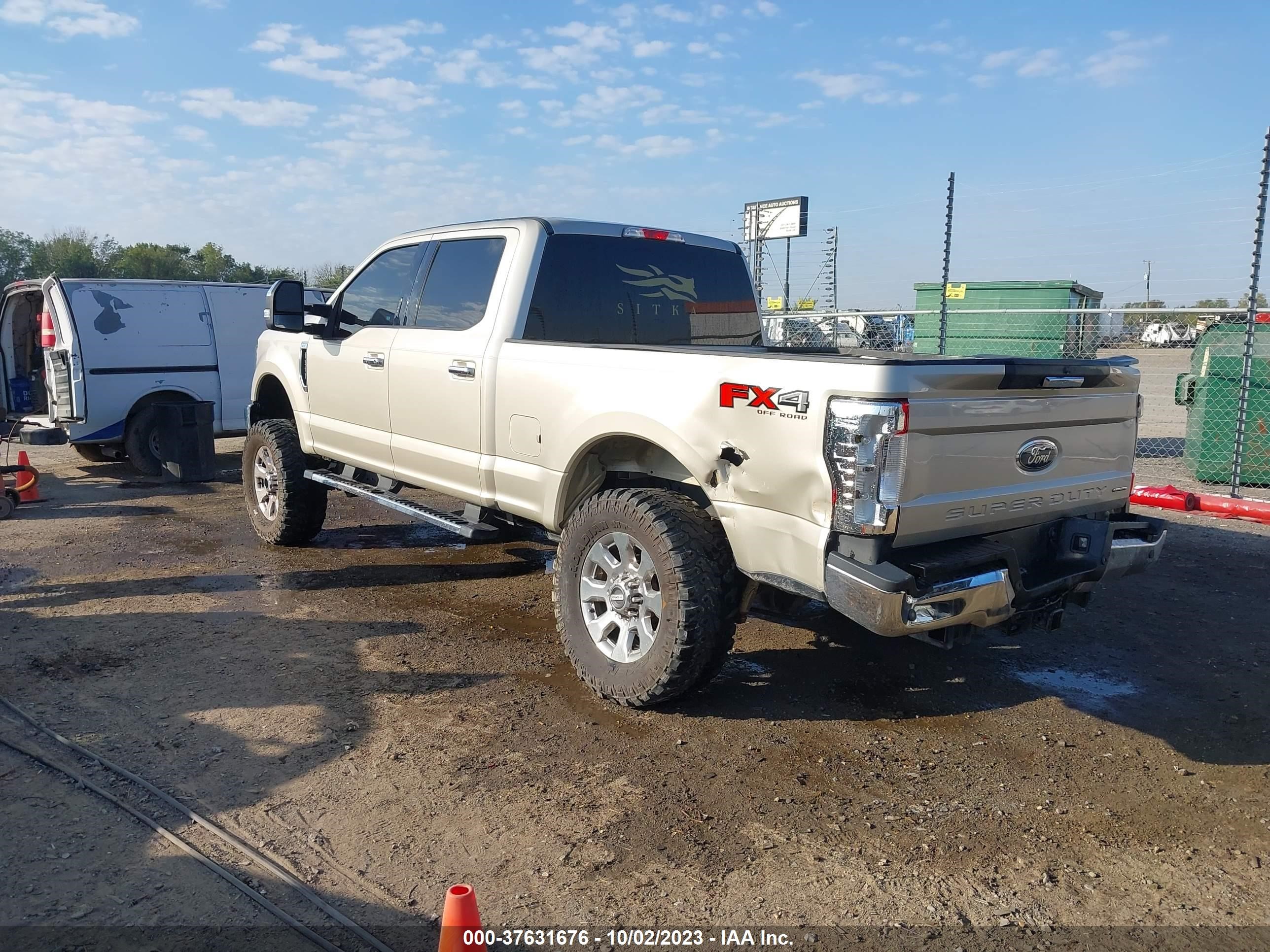 Photo 2 VIN: 1FT7W2B62HEC89858 - FORD F250 