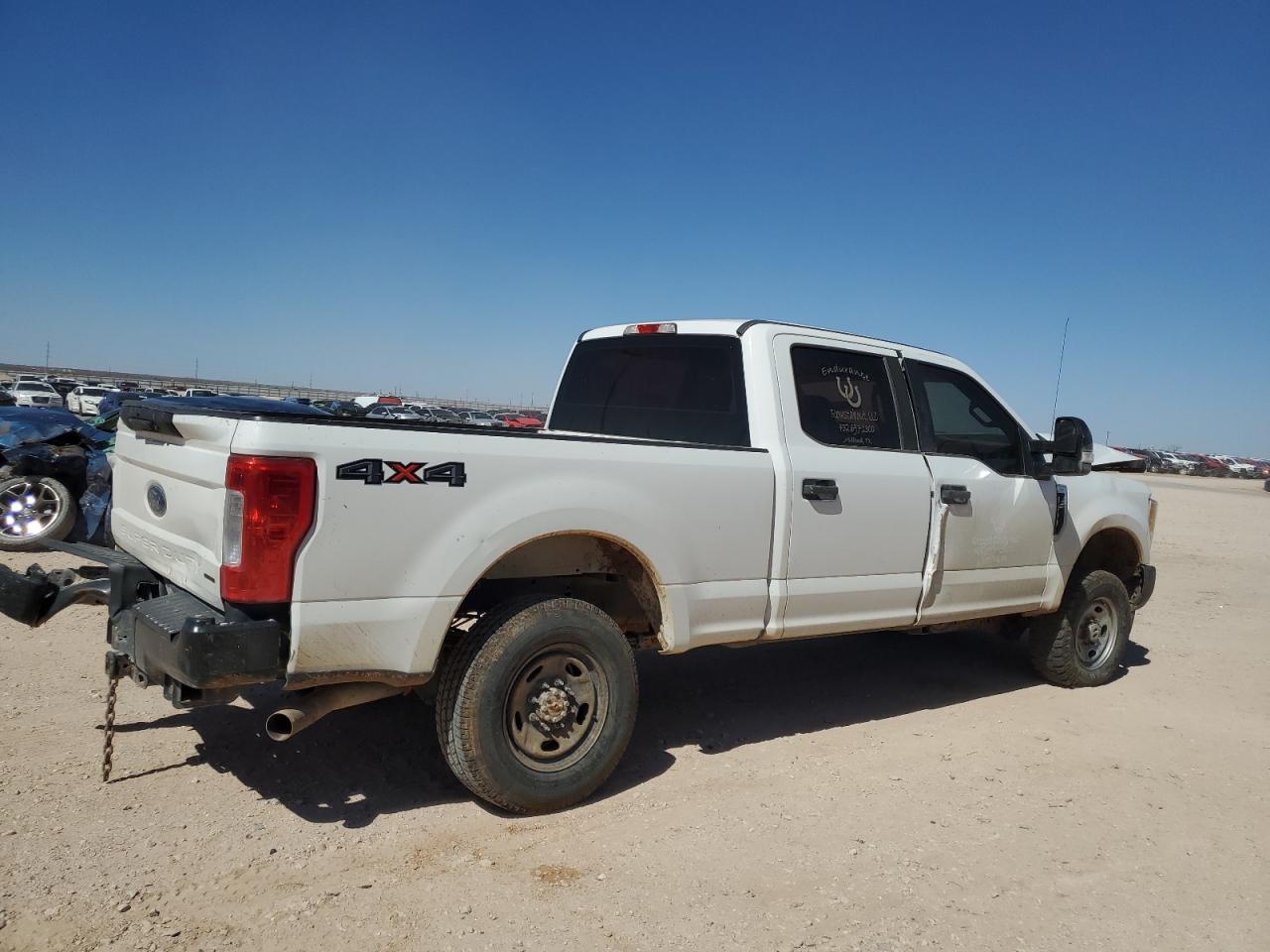 Photo 2 VIN: 1FT7W2B64HED51096 - FORD F250 