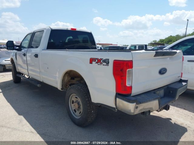 Photo 2 VIN: 1FT7W2B64JEB73082 - FORD F-250 