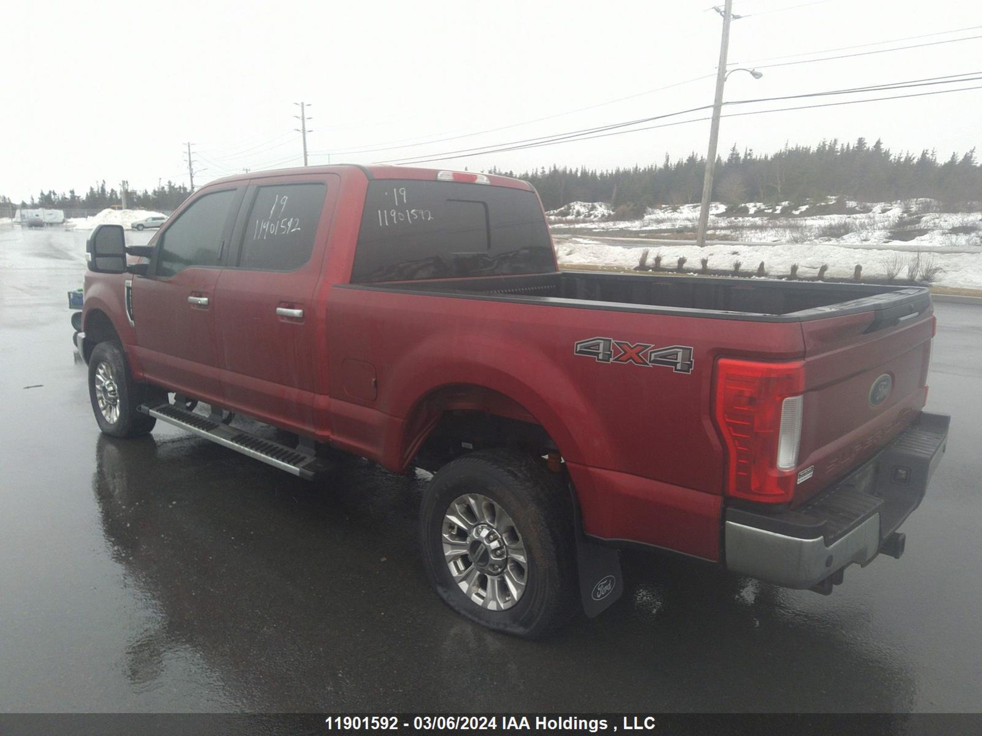 Photo 2 VIN: 1FT7W2B64KEG60722 - FORD F250 