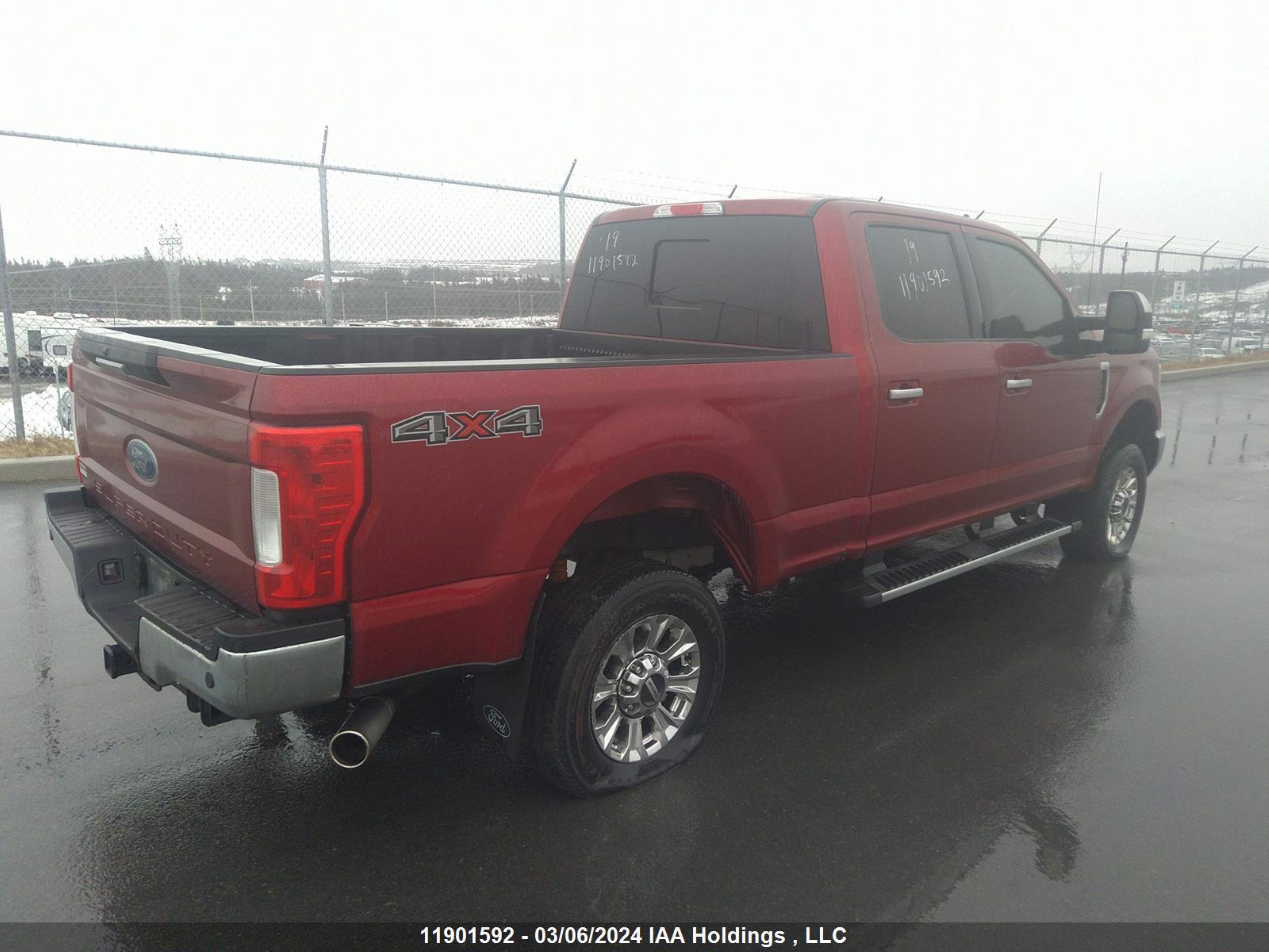 Photo 3 VIN: 1FT7W2B64KEG60722 - FORD F250 