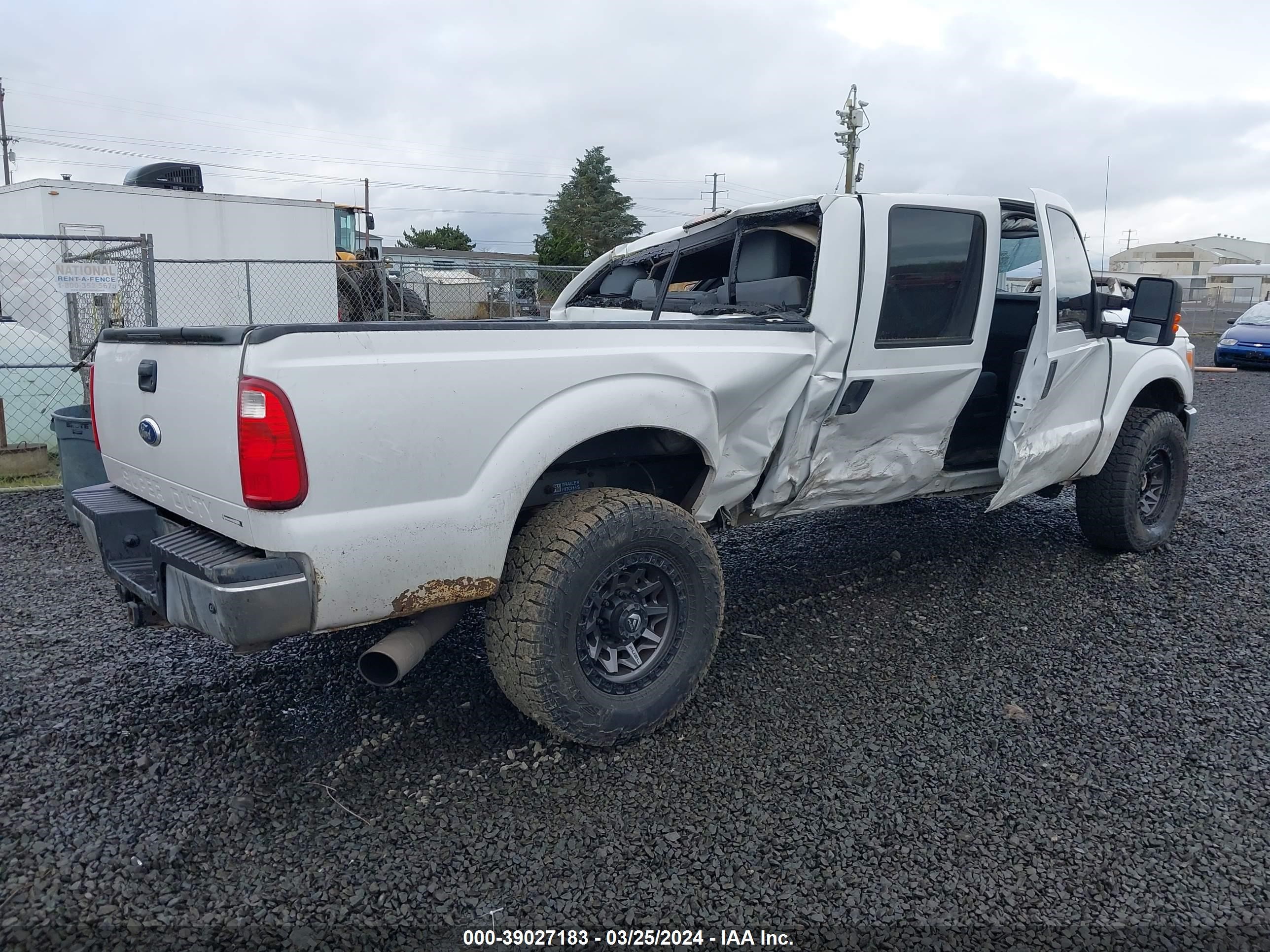 Photo 3 VIN: 1FT7W2B65CEA03090 - FORD F250 