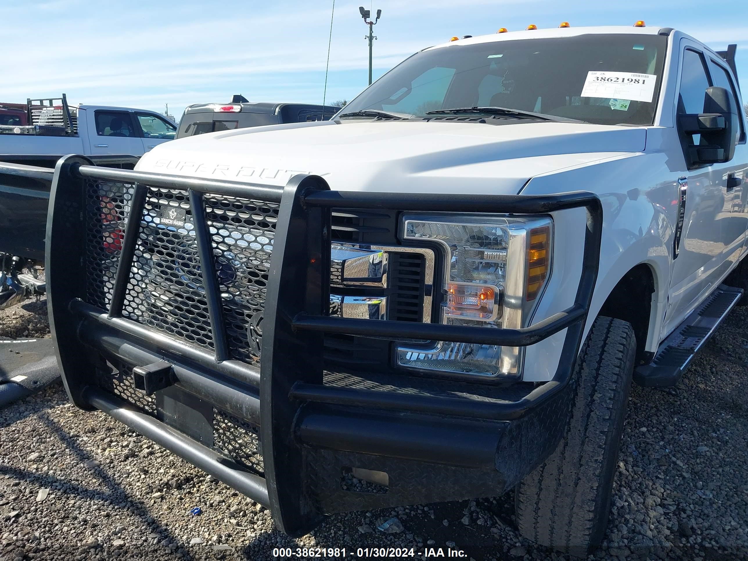 Photo 11 VIN: 1FT7W2B65JEC98253 - FORD F250 