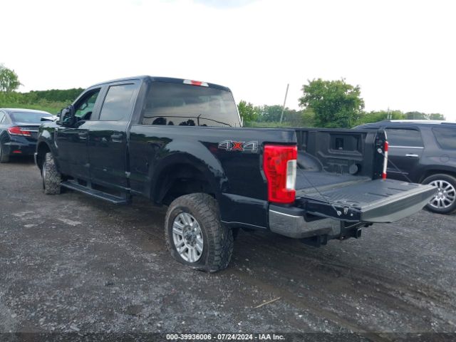 Photo 2 VIN: 1FT7W2B67JEB94122 - FORD F-250 