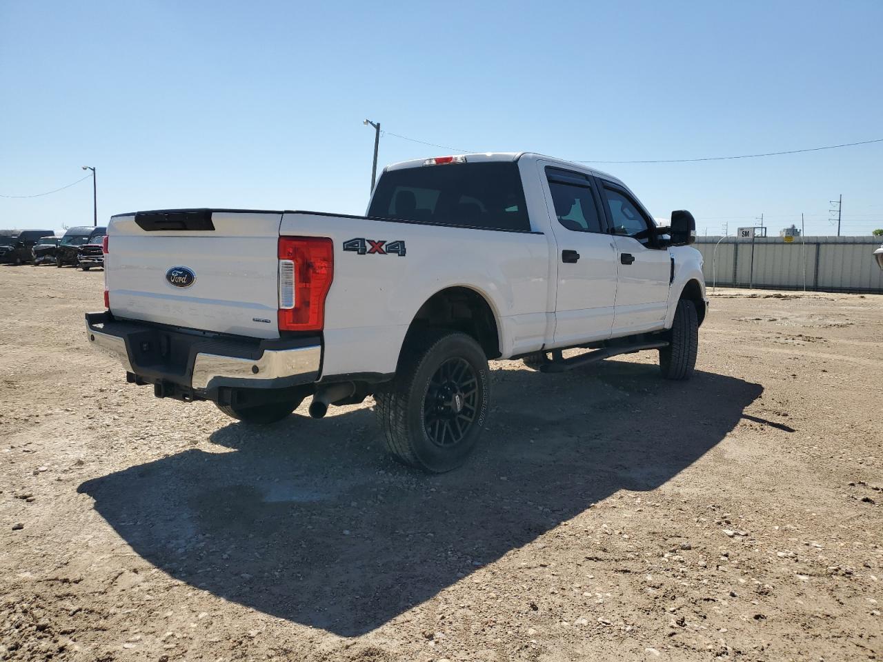 Photo 3 VIN: 1FT7W2B68HEC24366 - FORD F250 