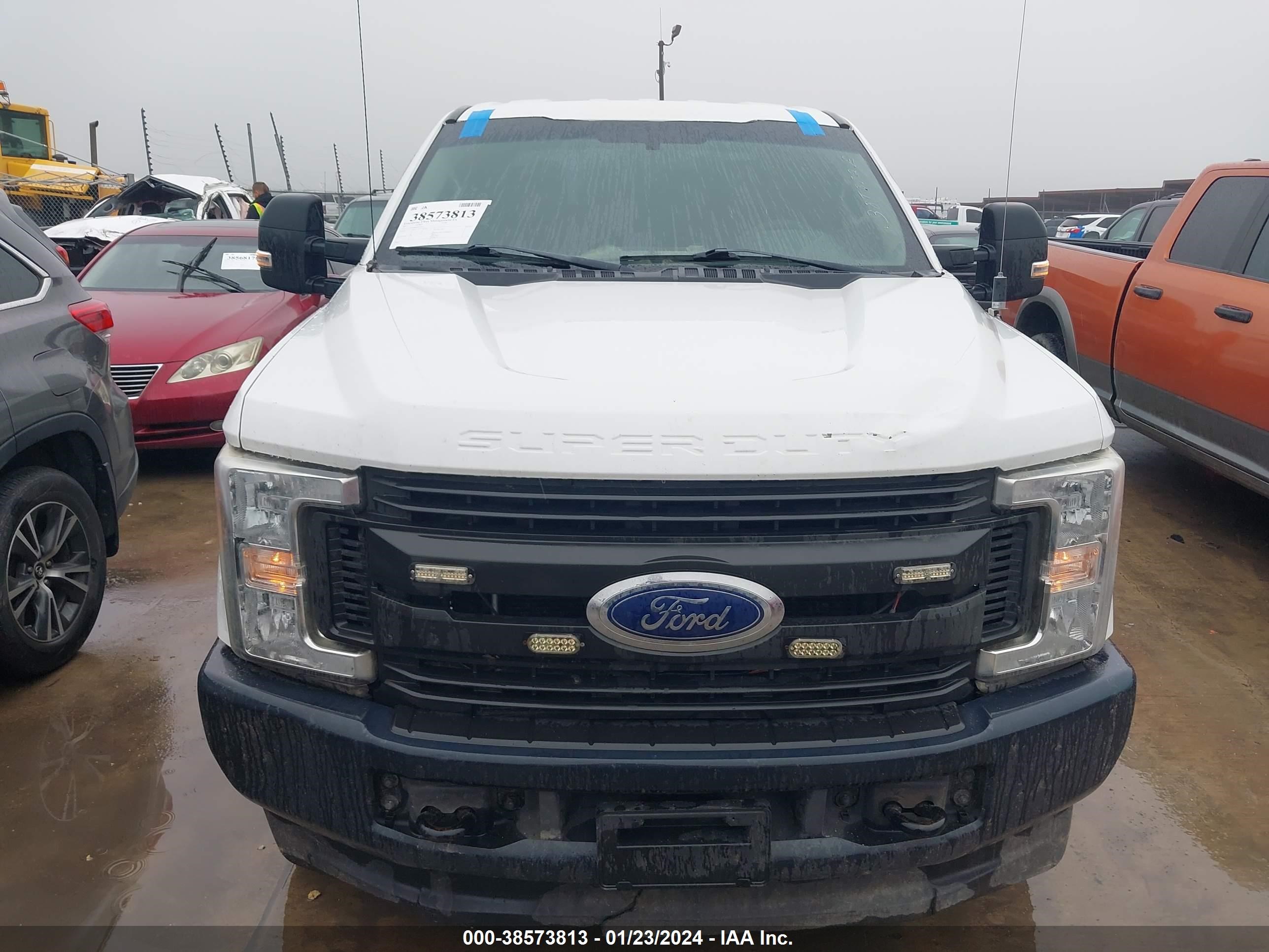 Photo 11 VIN: 1FT7W2B68HEF24747 - FORD F250 