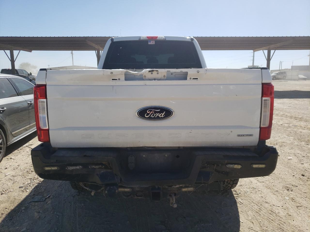 Photo 5 VIN: 1FT7W2B68HEF24750 - FORD F250 