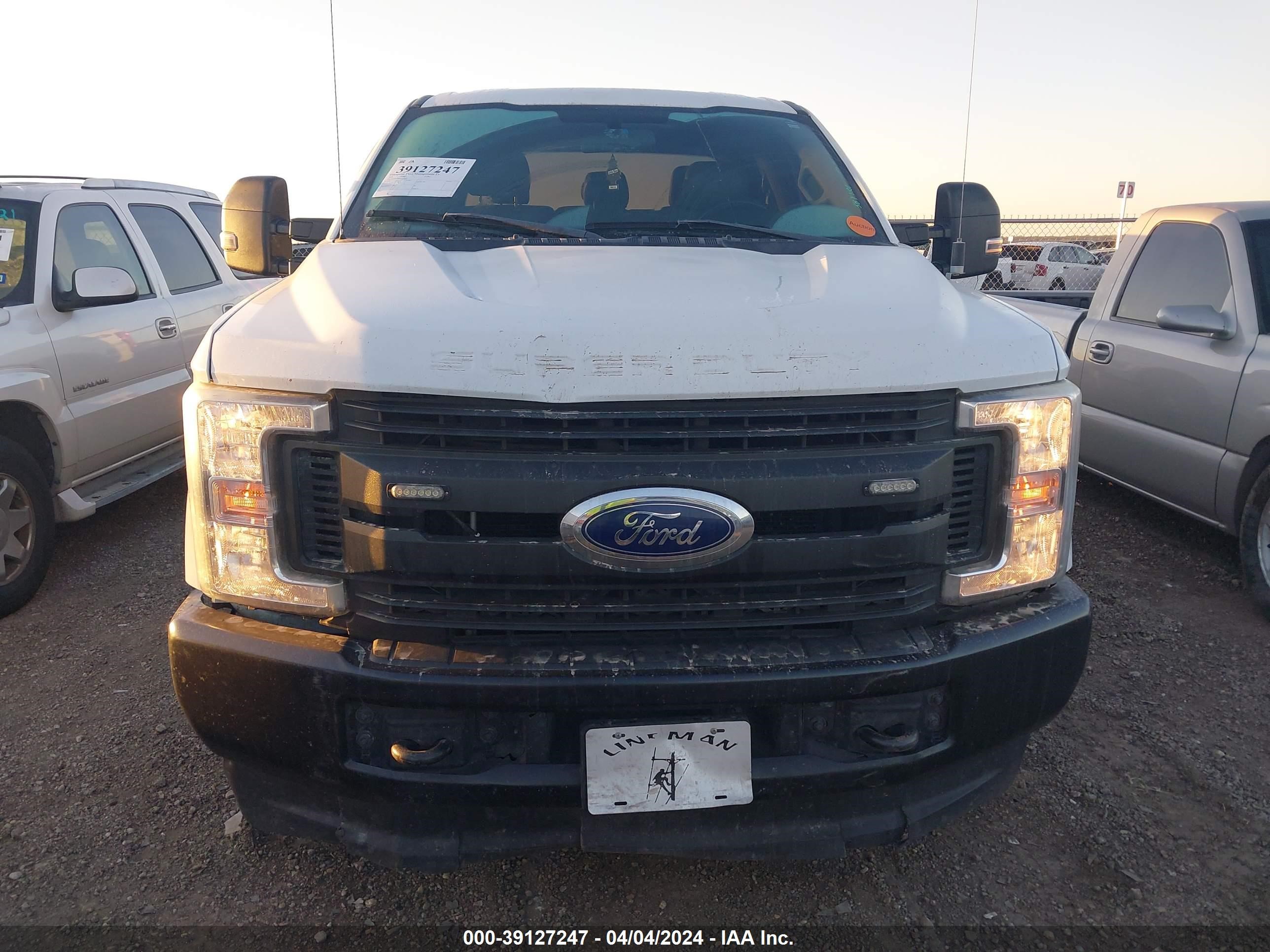 Photo 11 VIN: 1FT7W2B68JEC62685 - FORD F250 