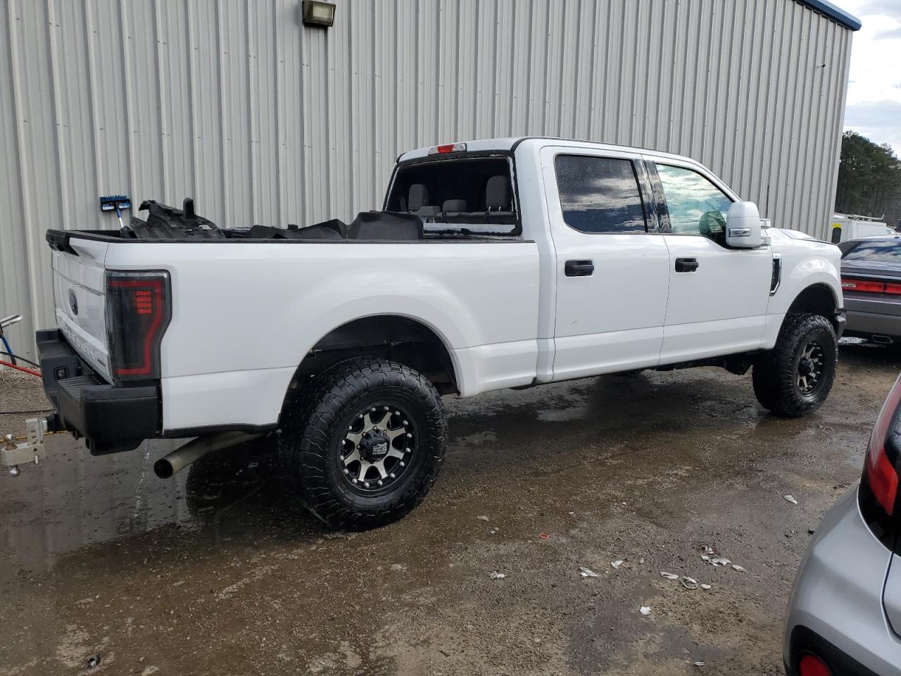 Photo 2 VIN: 1FT7W2B69JEB38652 - FORD F250 