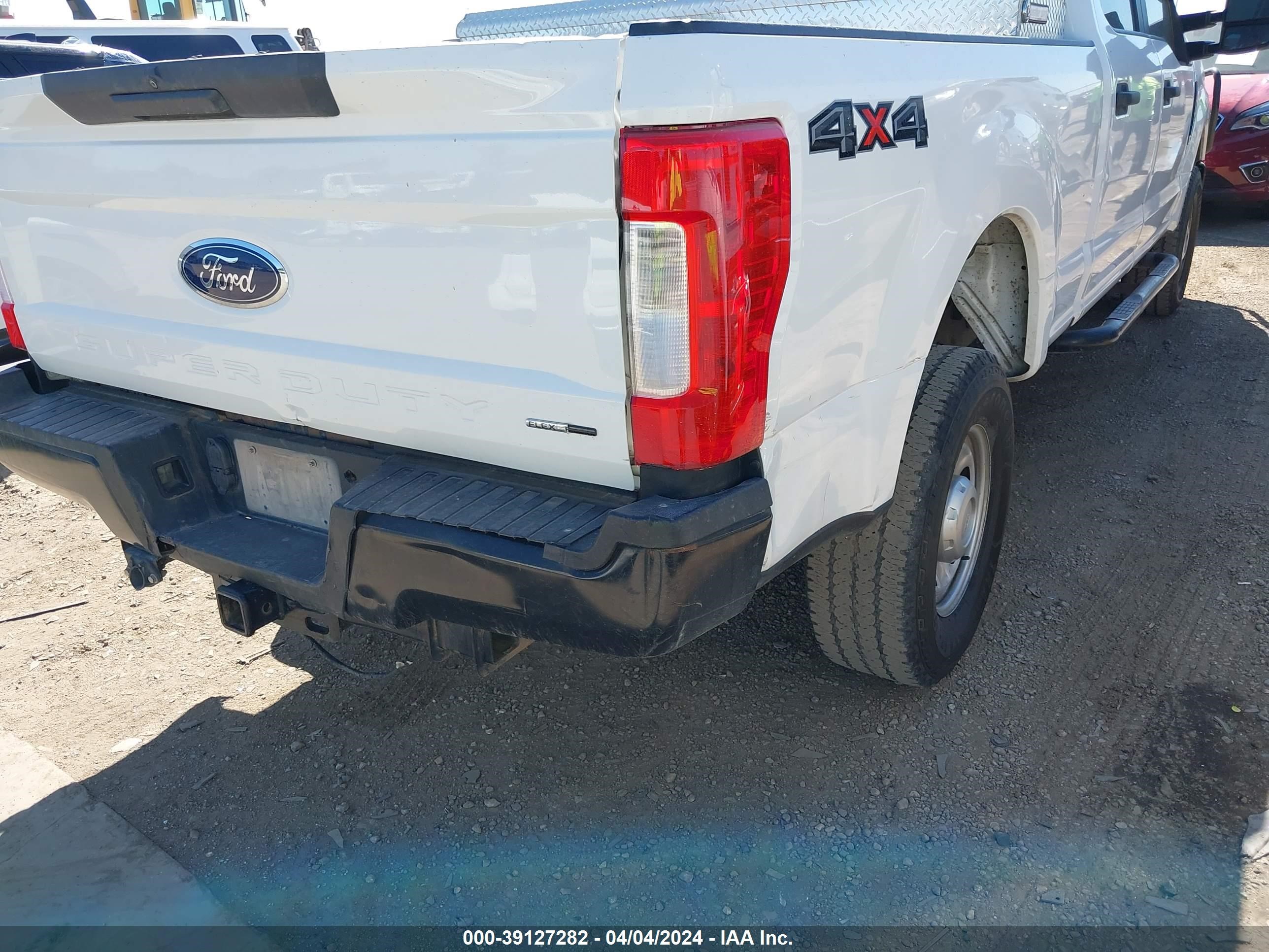 Photo 5 VIN: 1FT7W2B69KED40974 - FORD F250 