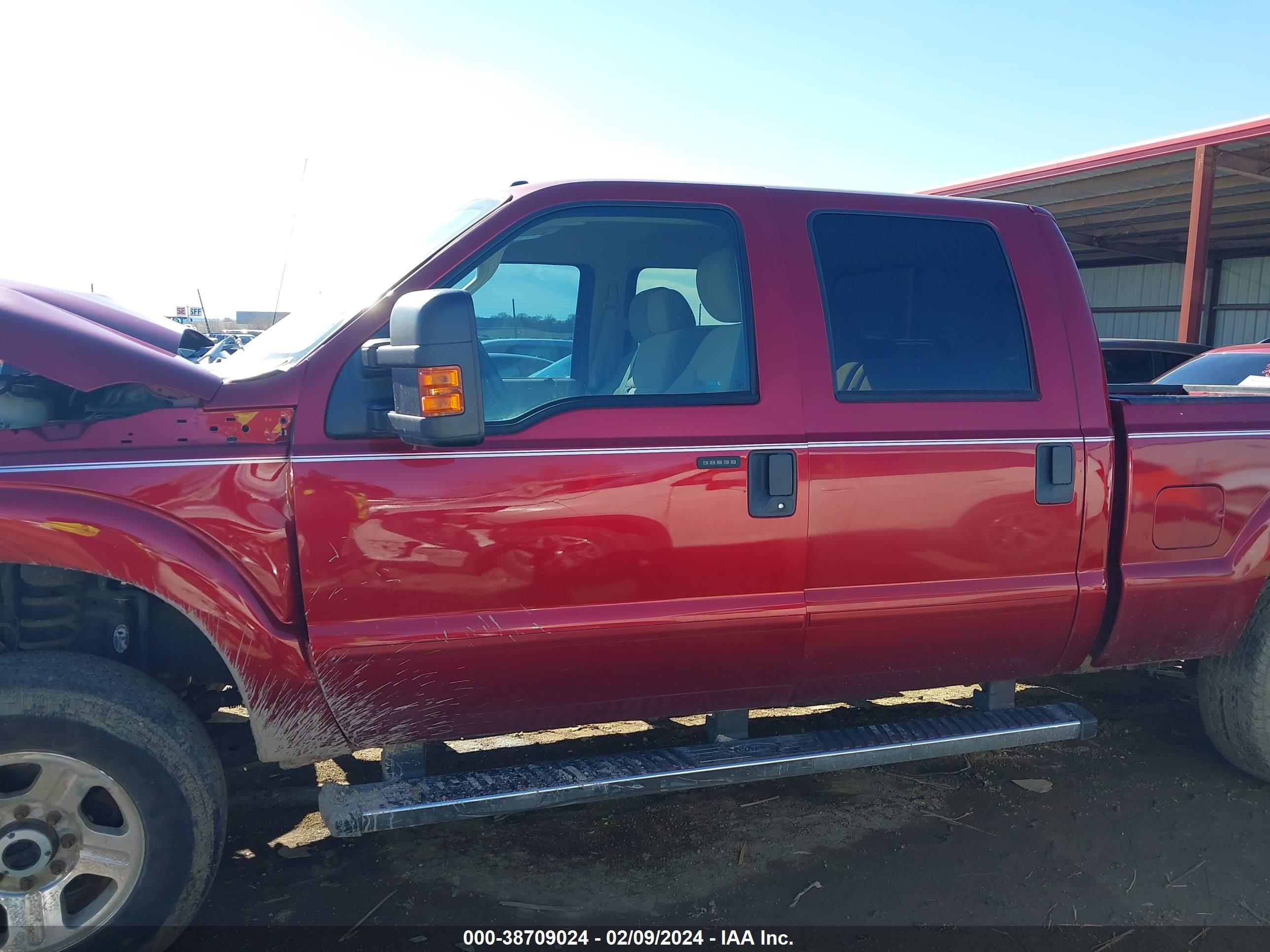 Photo 13 VIN: 1FT7W2B6XFED40438 - FORD F250 