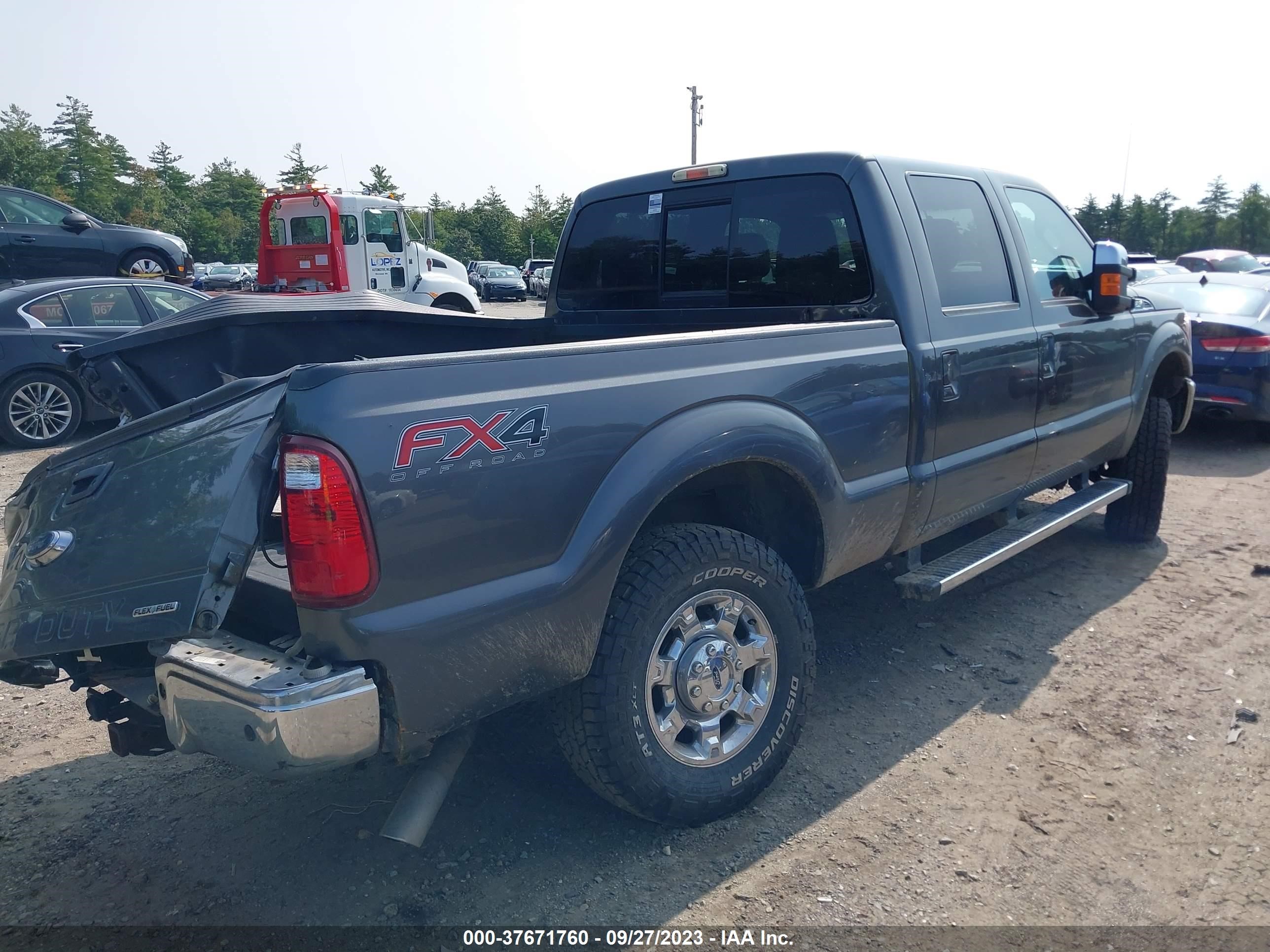 Photo 3 VIN: 1FT7W2B6XGEB46896 - FORD F250 