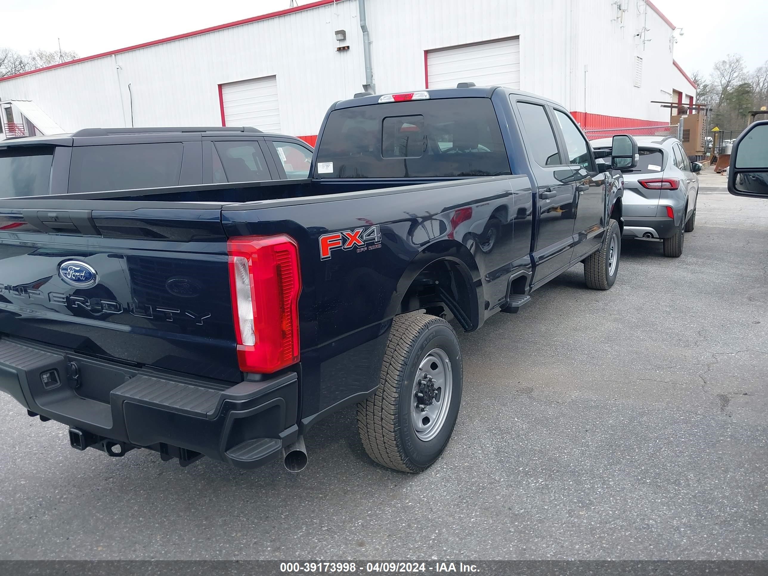 Photo 3 VIN: 1FT7W2BA0RED58245 - FORD F250 