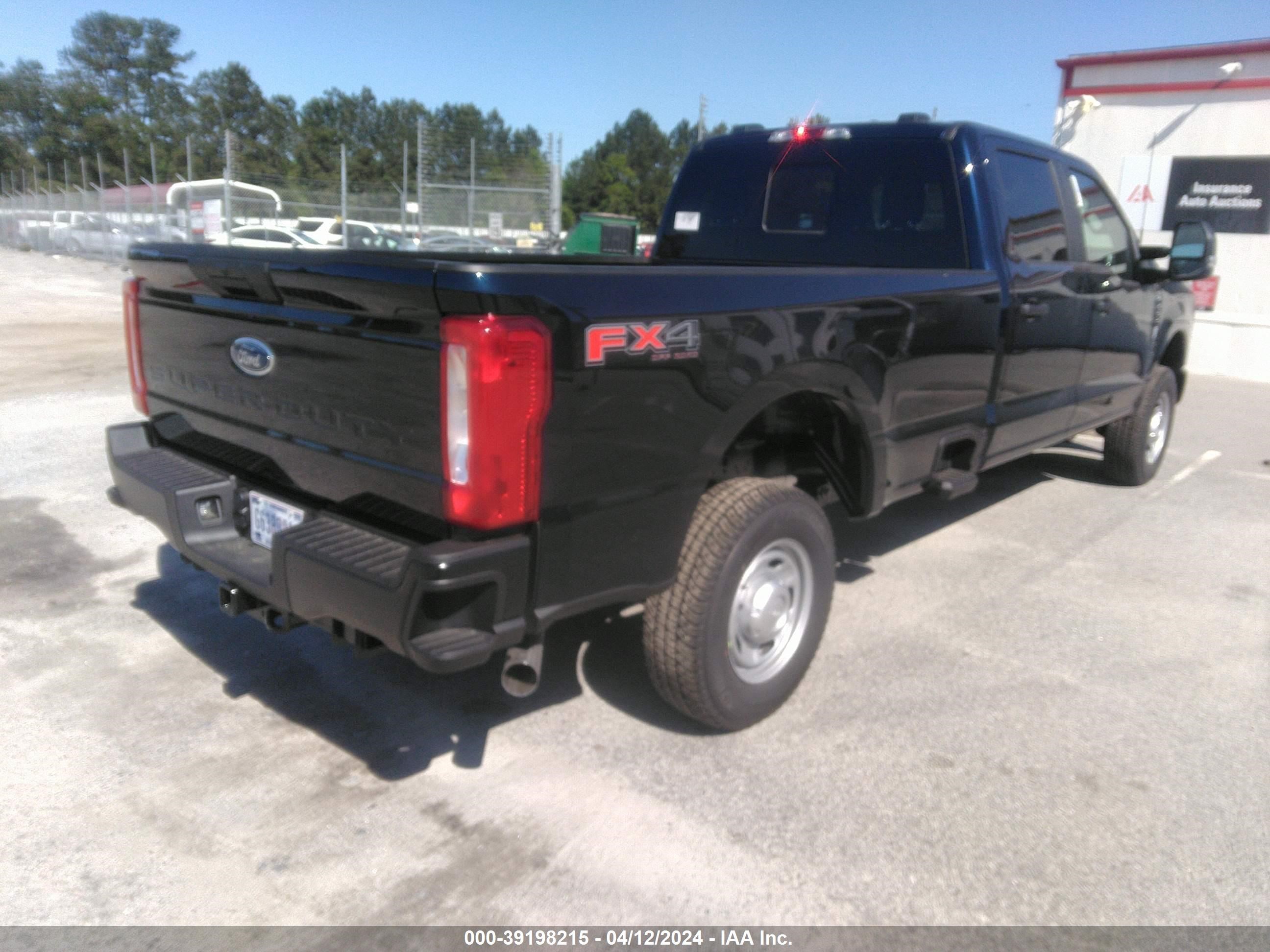 Photo 3 VIN: 1FT7W2BA3RED57459 - FORD F250 