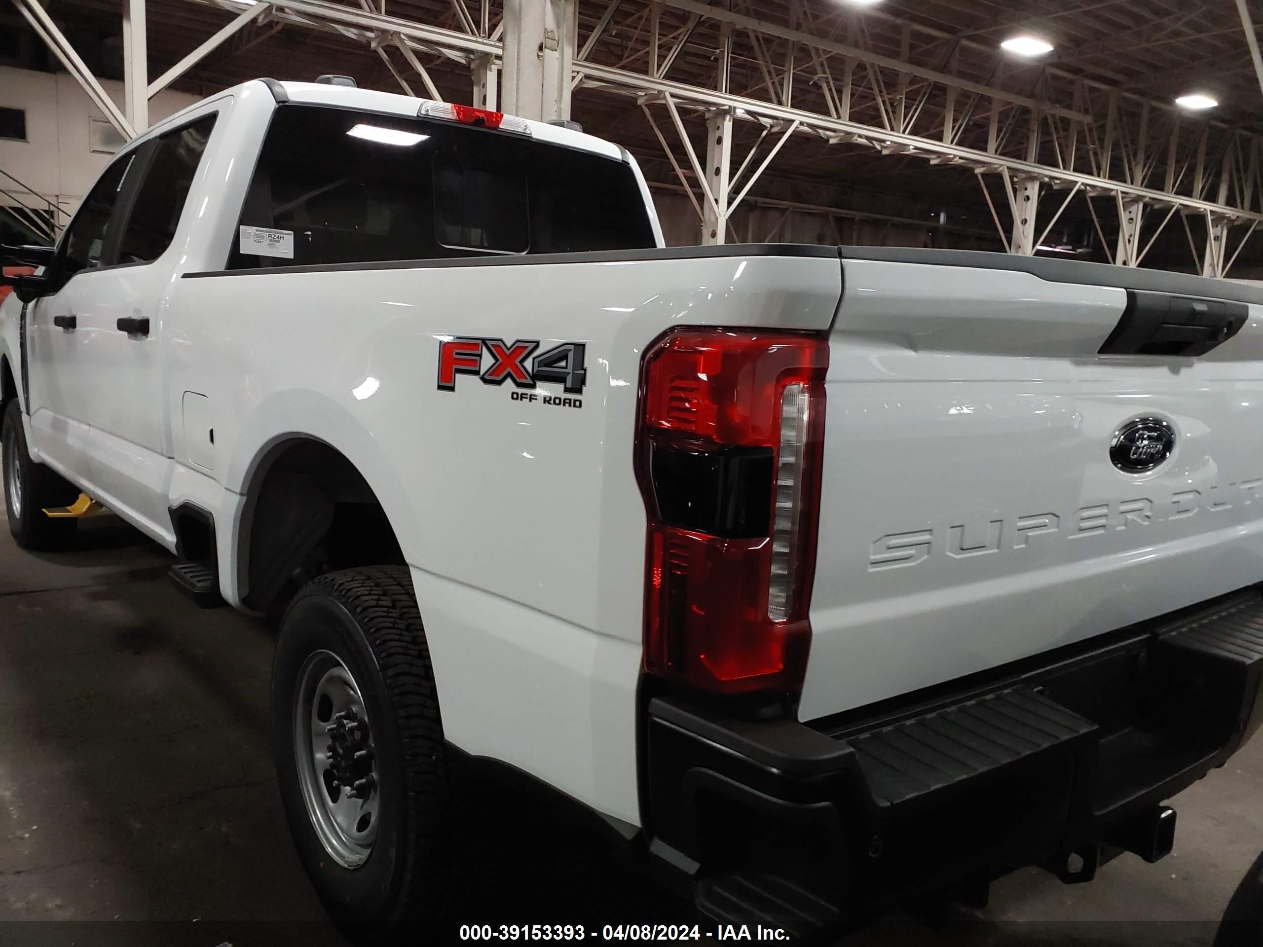 Photo 2 VIN: 1FT7W2BA6RED59481 - FORD F250 