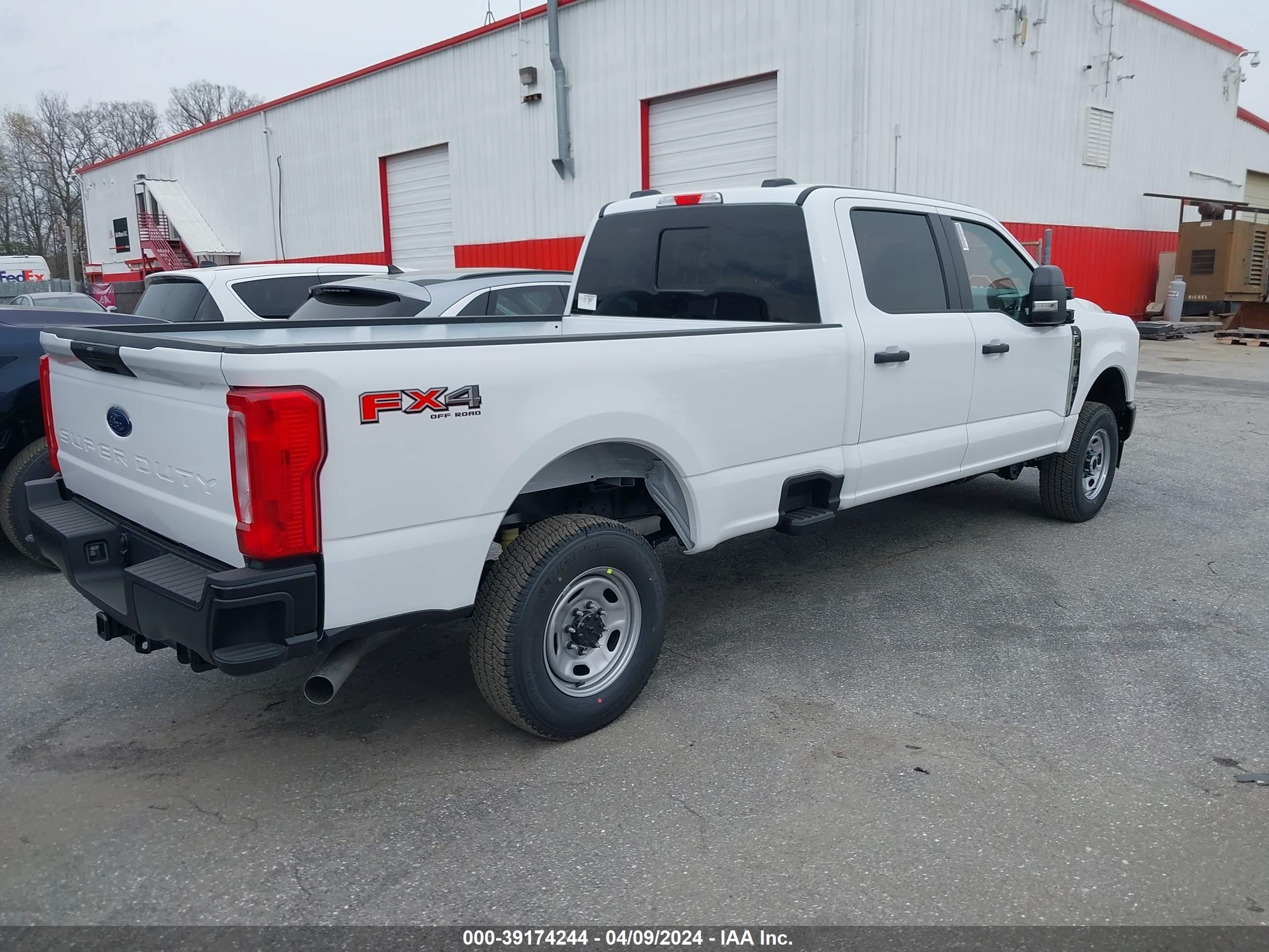 Photo 3 VIN: 1FT7W2BA7RED57870 - FORD F250 