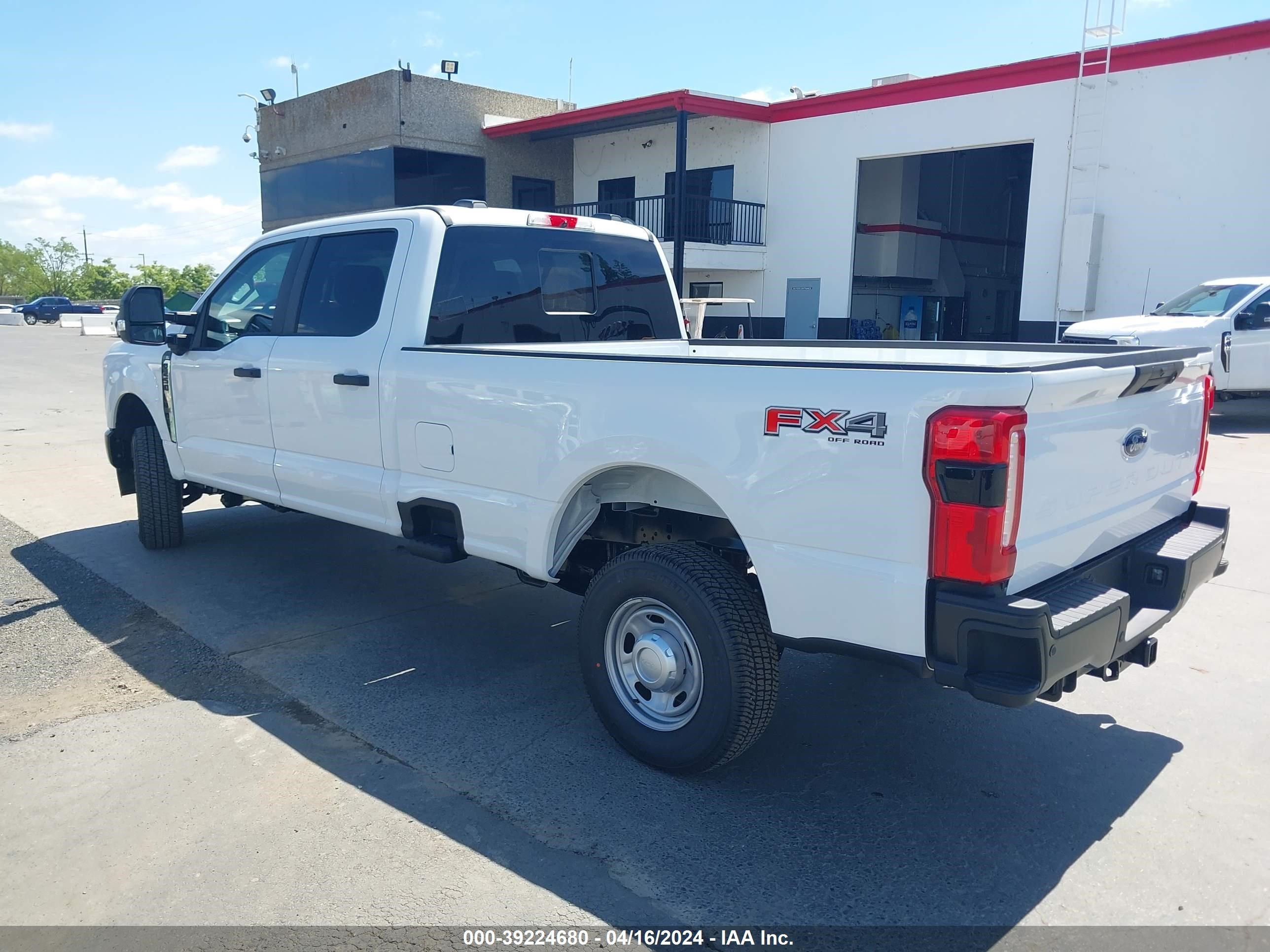 Photo 2 VIN: 1FT7W2BA9RED28144 - FORD F250 