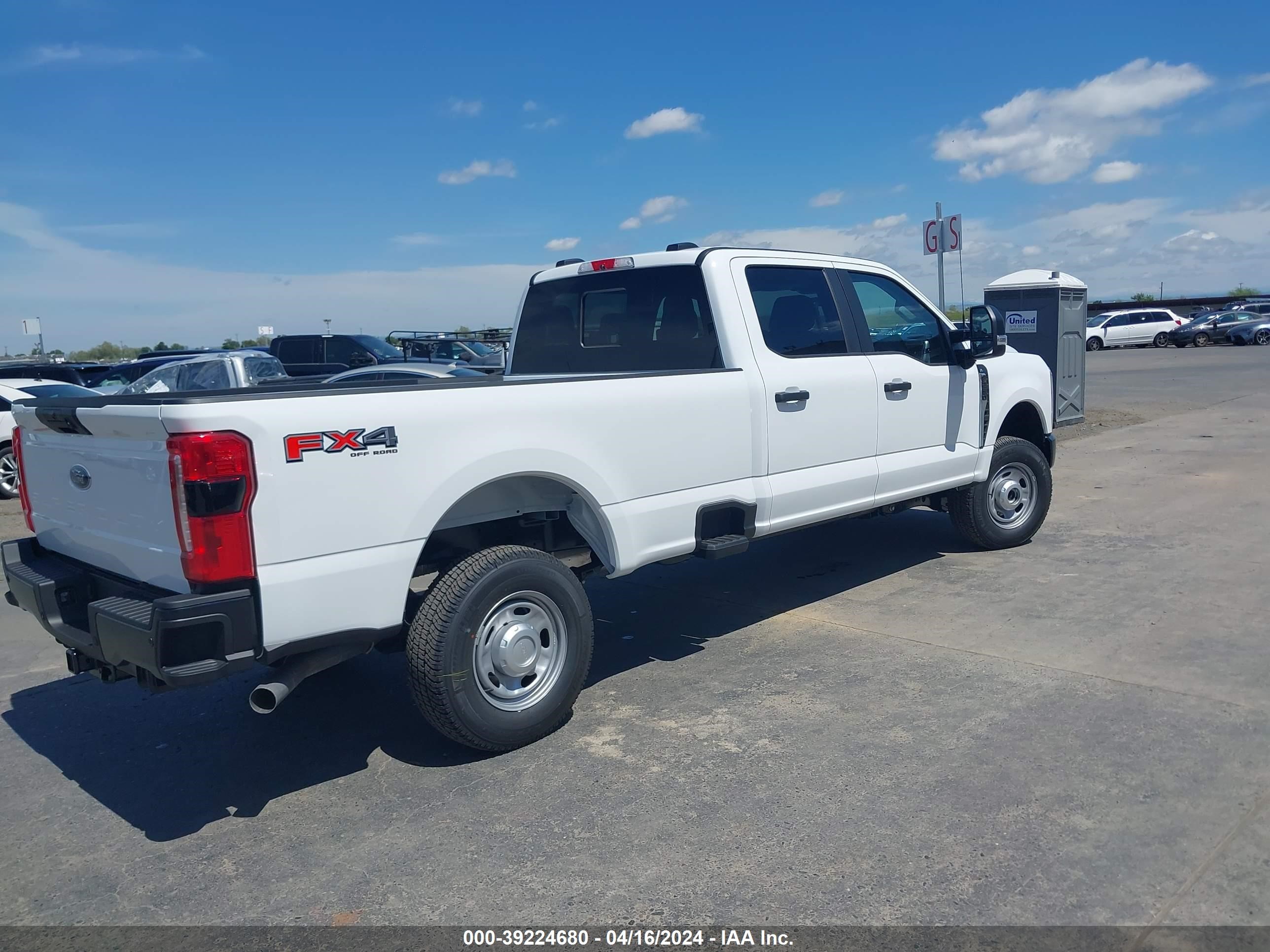 Photo 3 VIN: 1FT7W2BA9RED28144 - FORD F250 