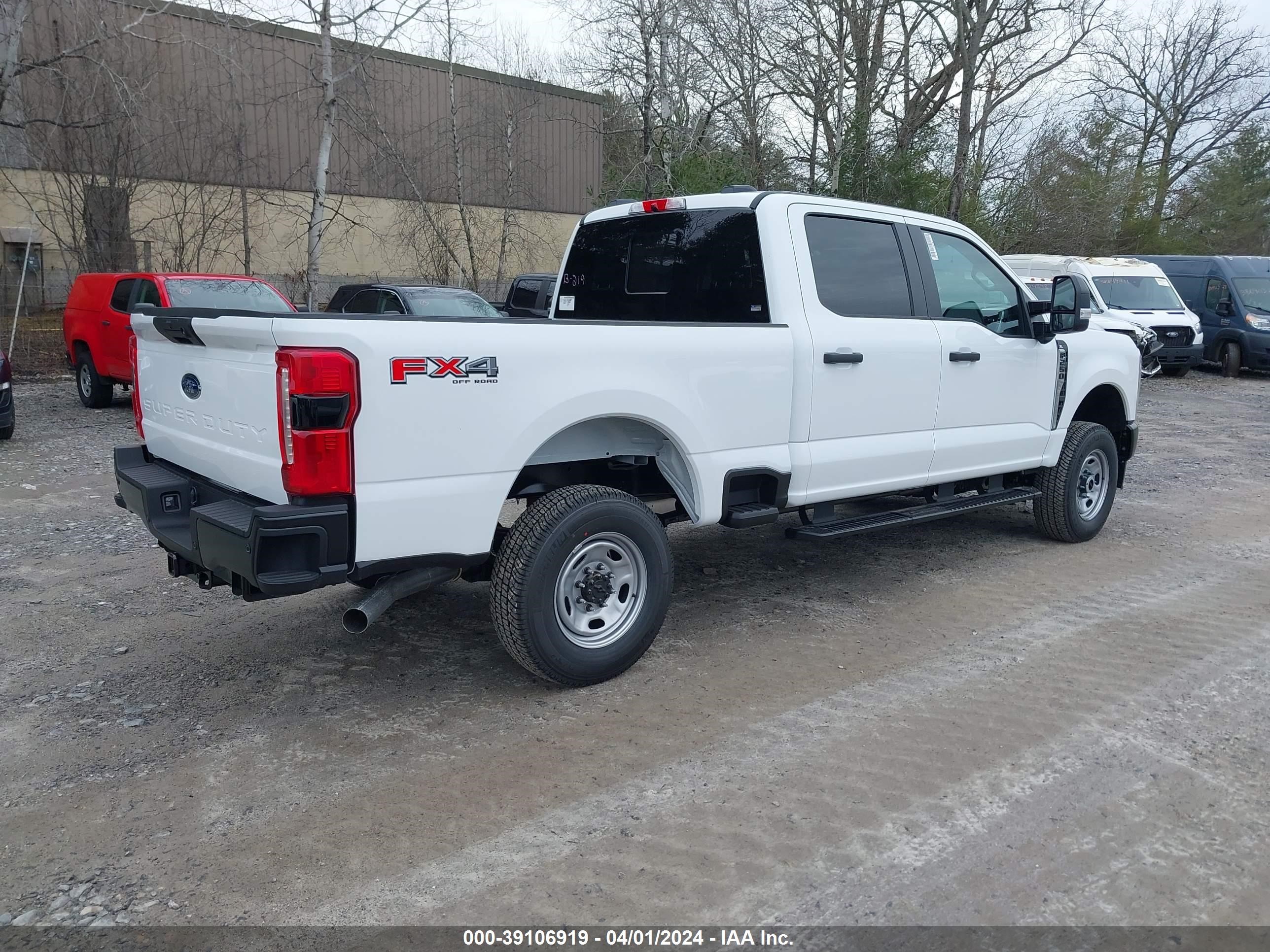 Photo 3 VIN: 1FT7W2BAXRED23664 - FORD F250 