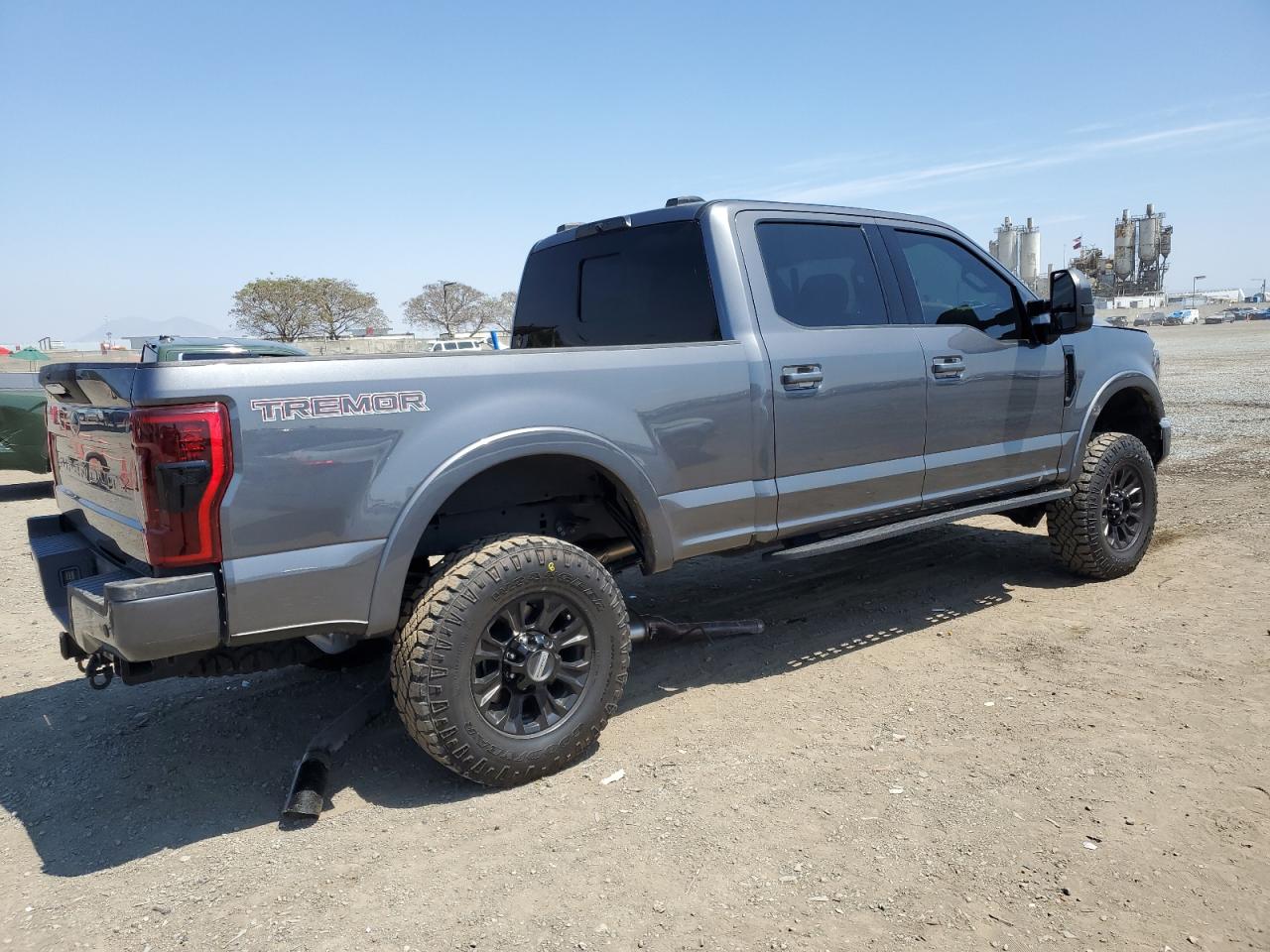 Photo 2 VIN: 1FT7W2BN1NEF83173 - FORD F250 