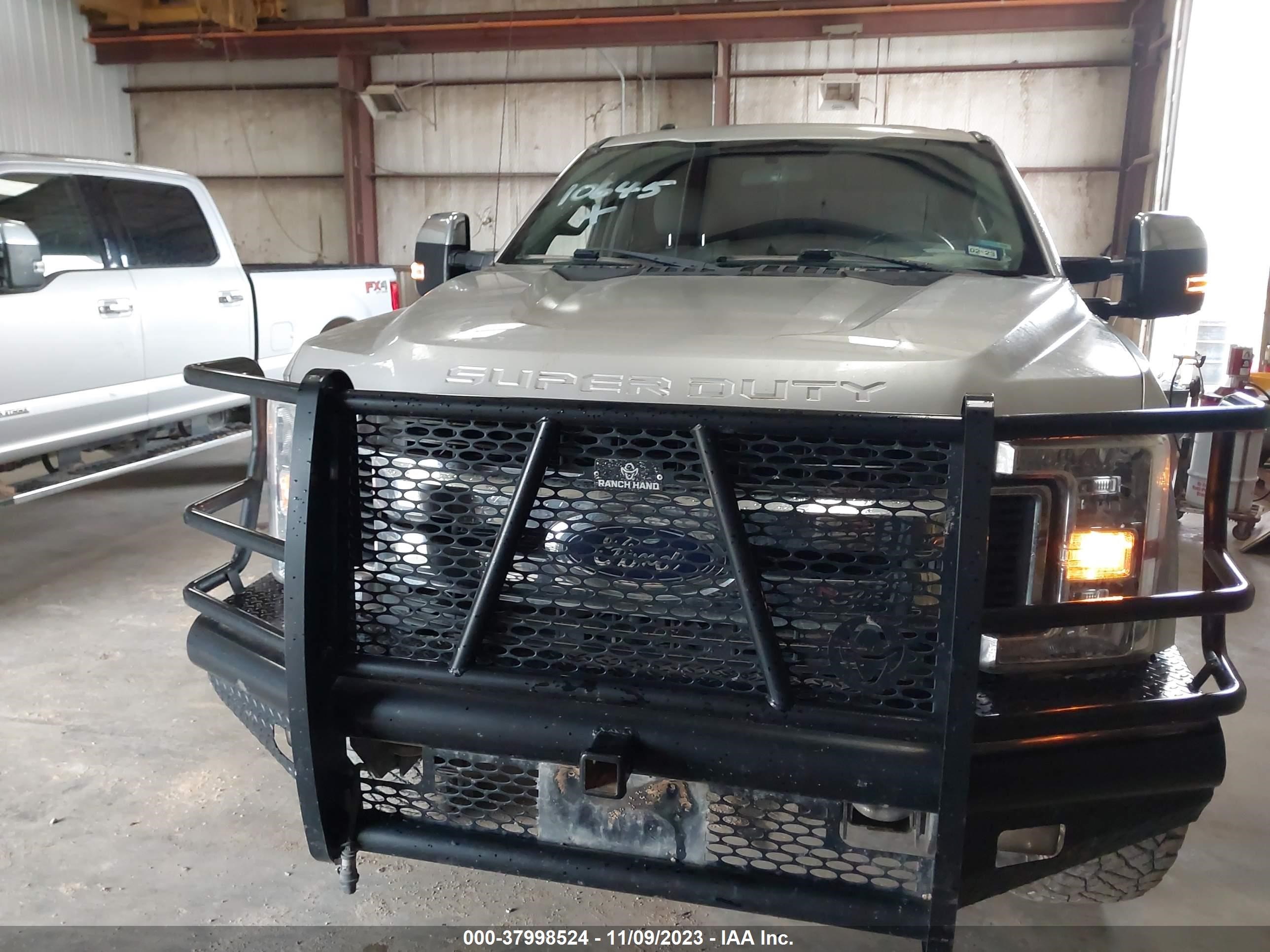 Photo 11 VIN: 1FT7W2BT0JEB71125 - FORD F250 