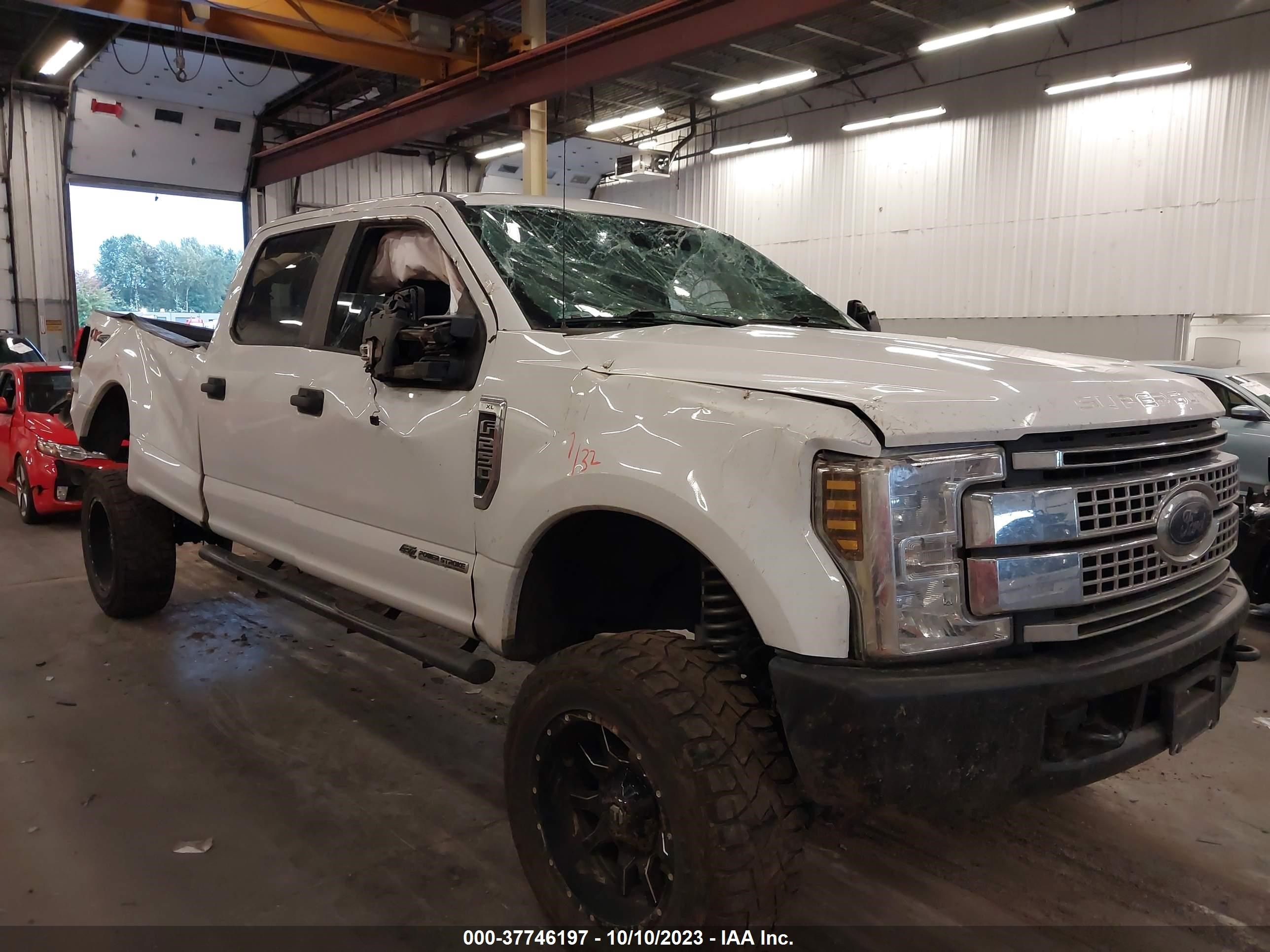 Photo 12 VIN: 1FT7W2BT1JEC26813 - FORD F250 