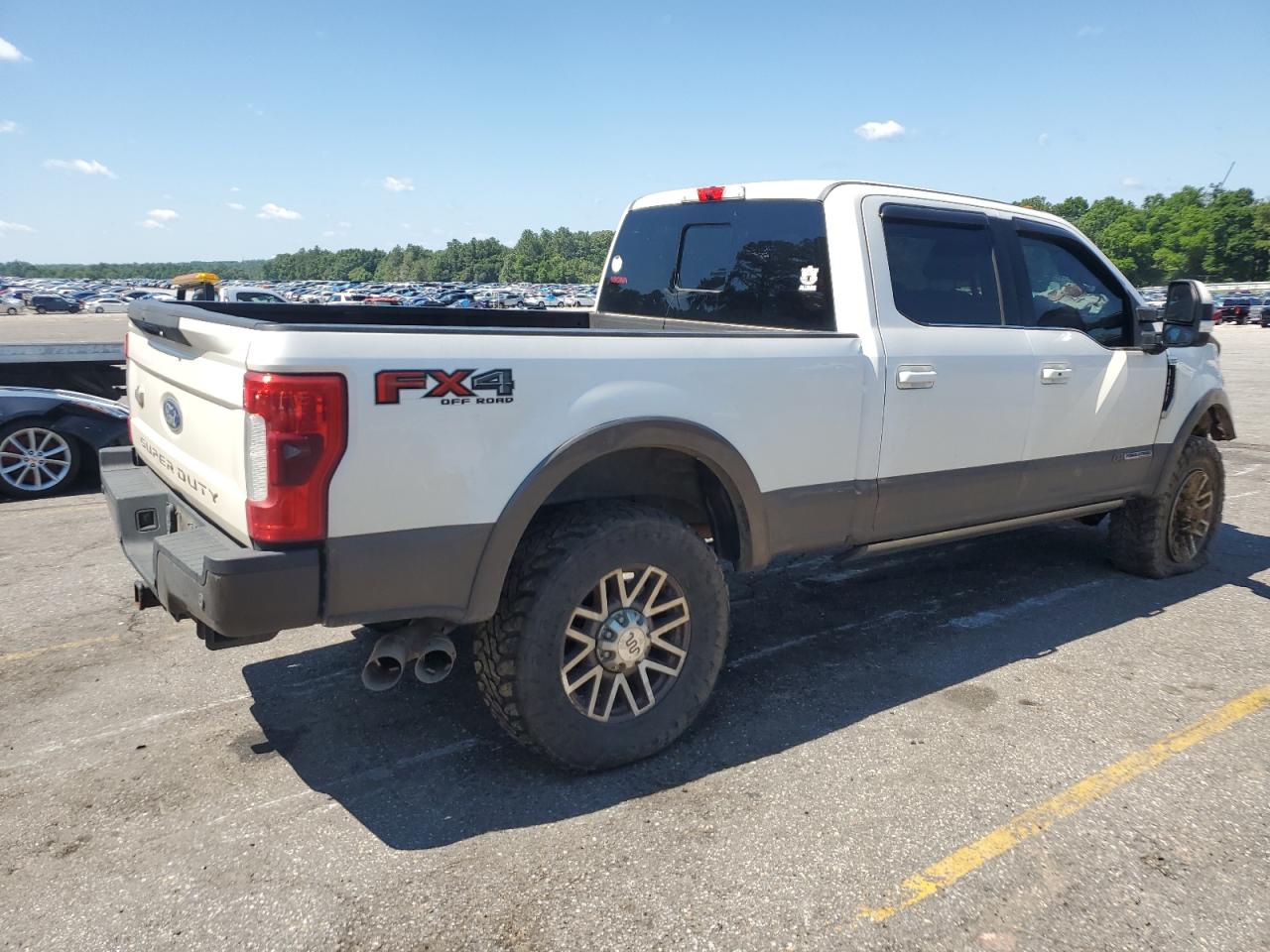 Photo 2 VIN: 1FT7W2BT2HEB32594 - FORD F250 