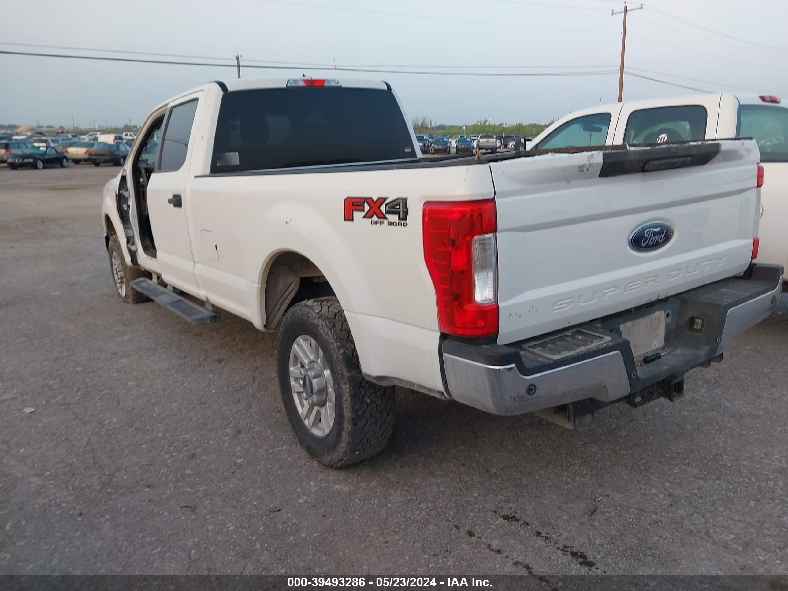 Photo 2 VIN: 1FT7W2BT2KEE66311 - FORD F250 