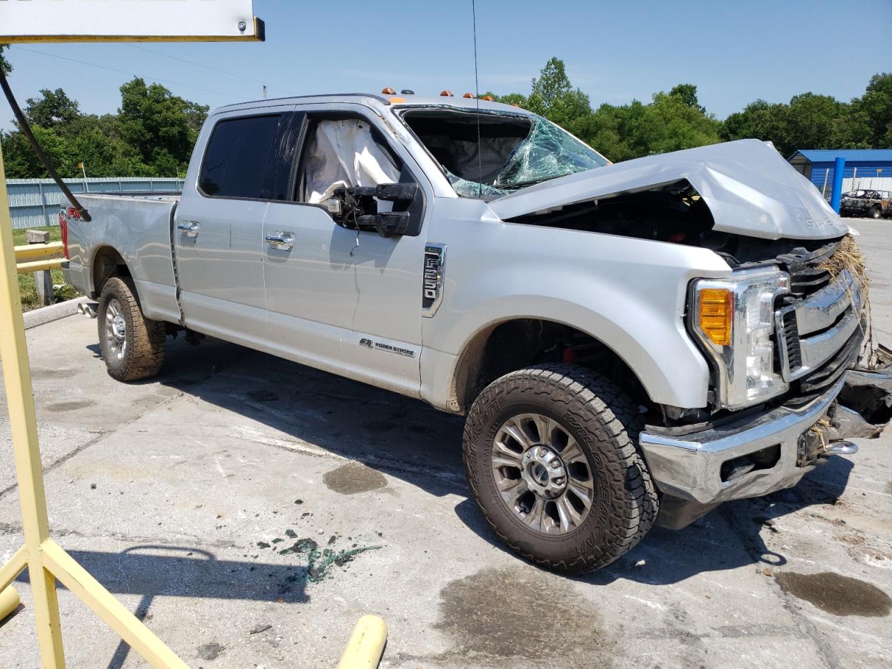 Photo 3 VIN: 1FT7W2BT3HEF06419 - FORD F250 