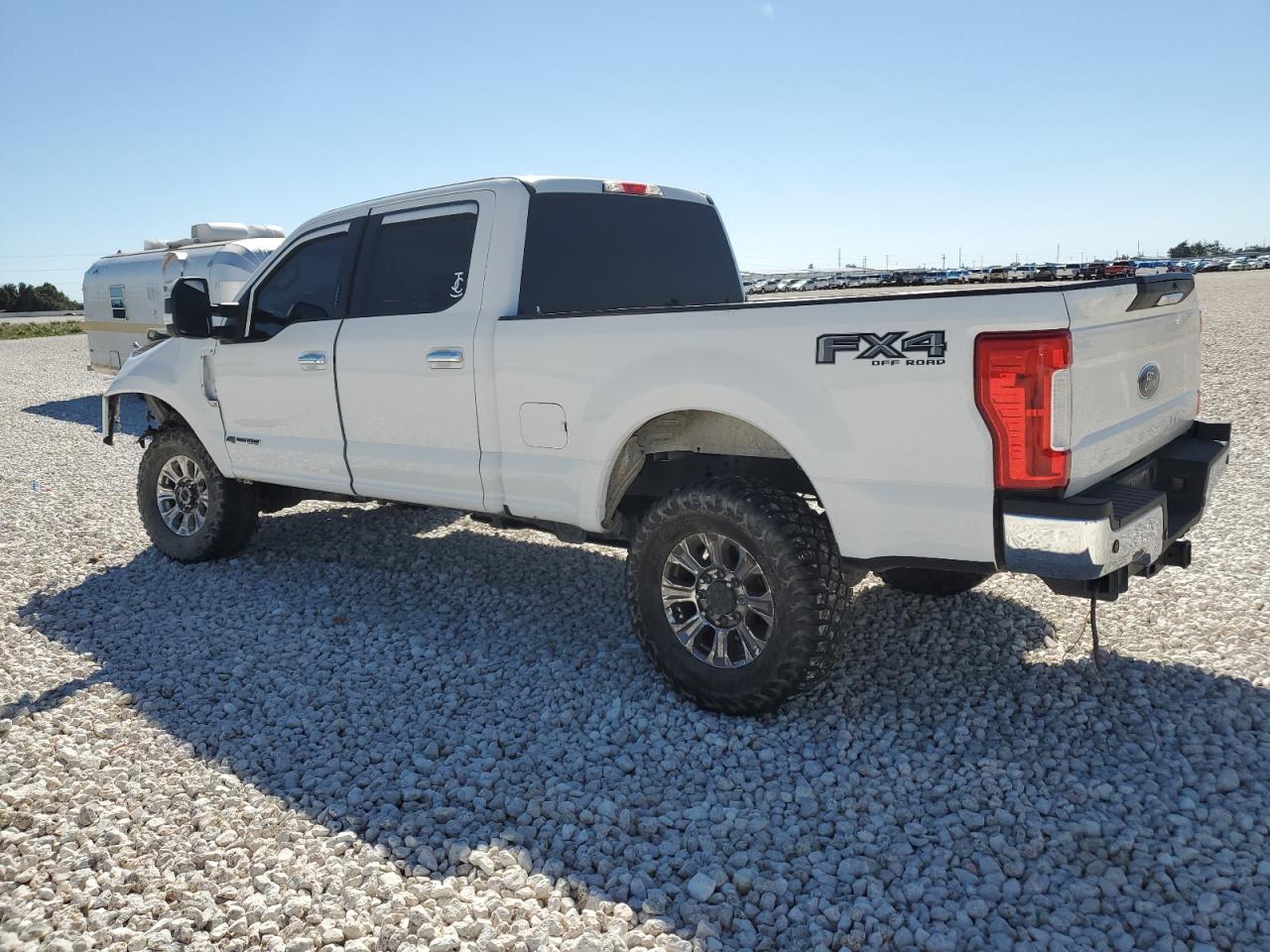 Photo 1 VIN: 1FT7W2BT4JEB04124 - FORD F250 