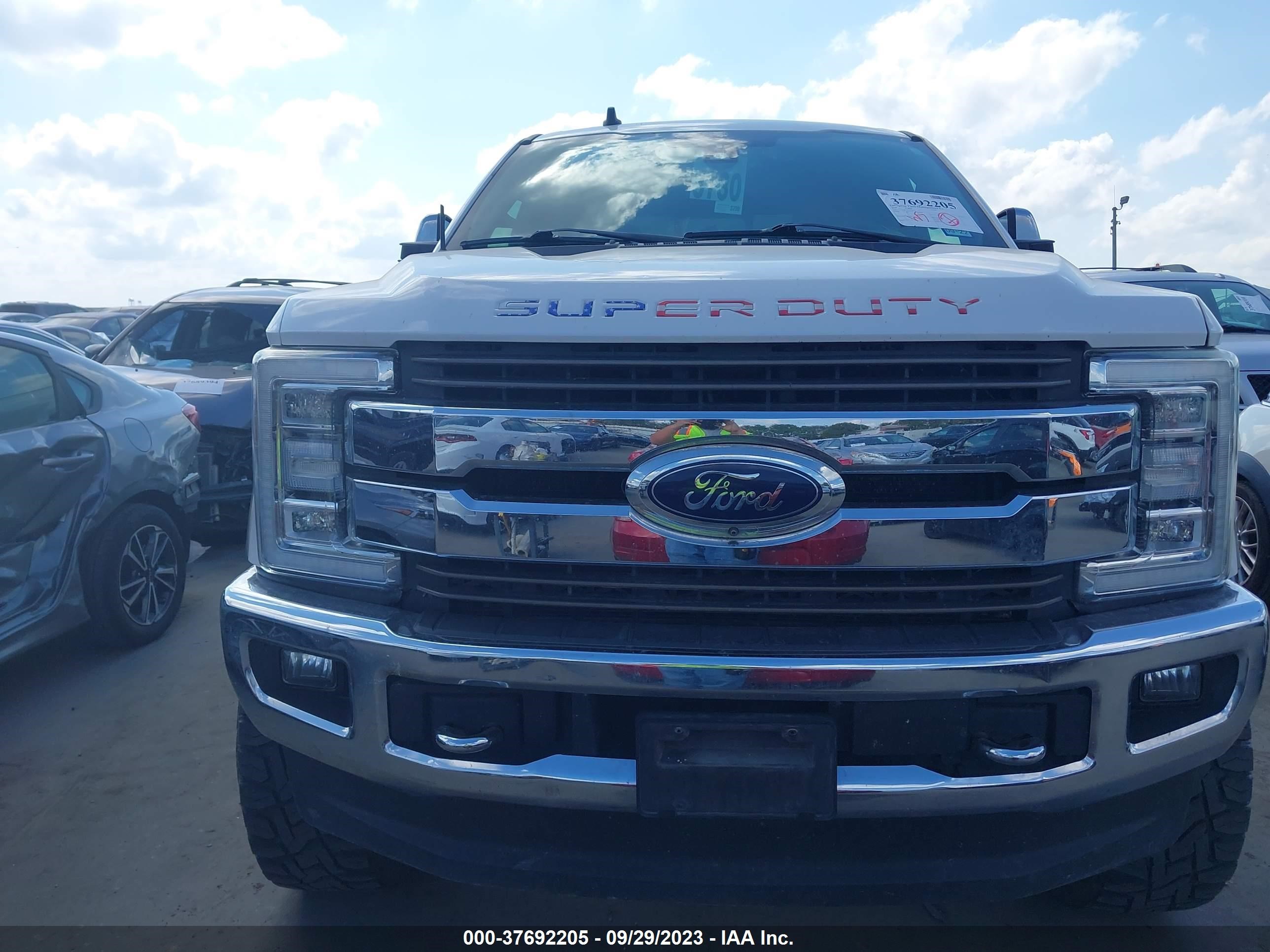 Photo 11 VIN: 1FT7W2BT4KEC29755 - FORD F250 