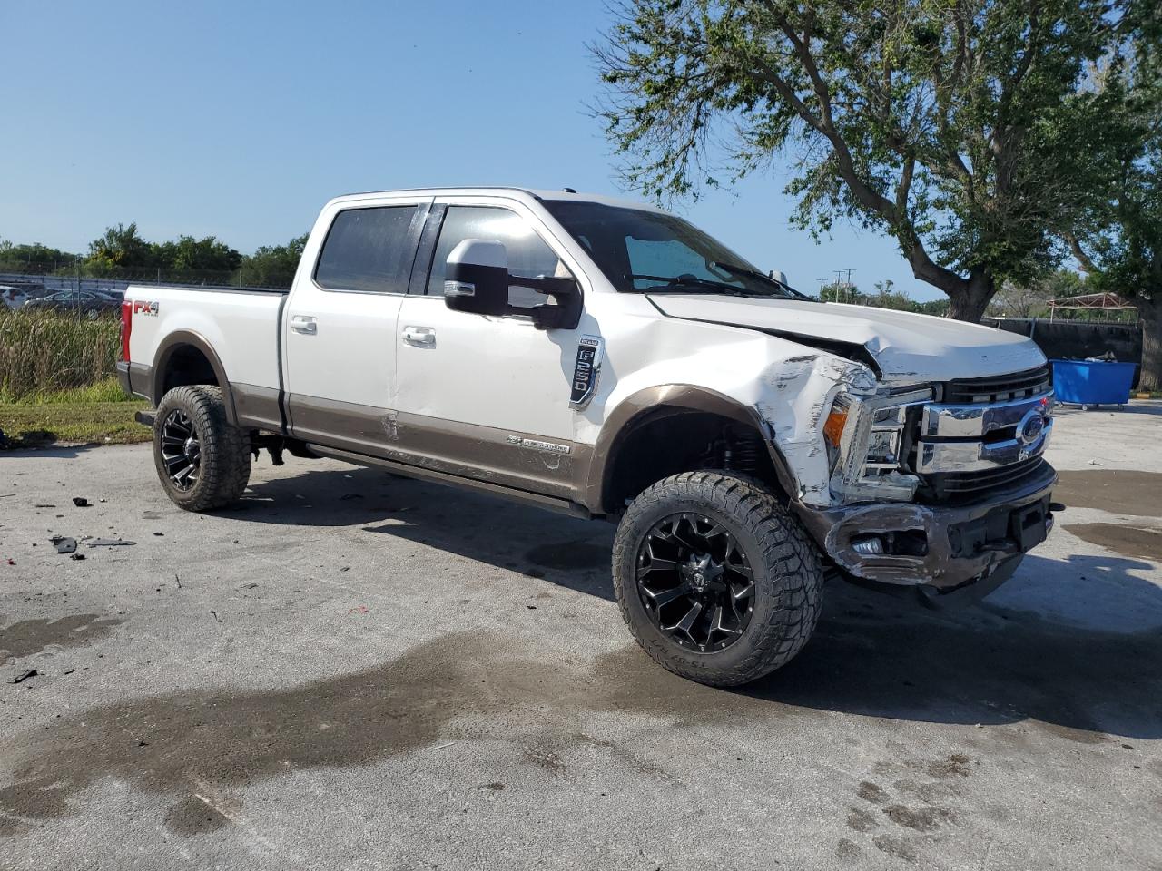 Photo 3 VIN: 1FT7W2BT5HEE00666 - FORD F250 