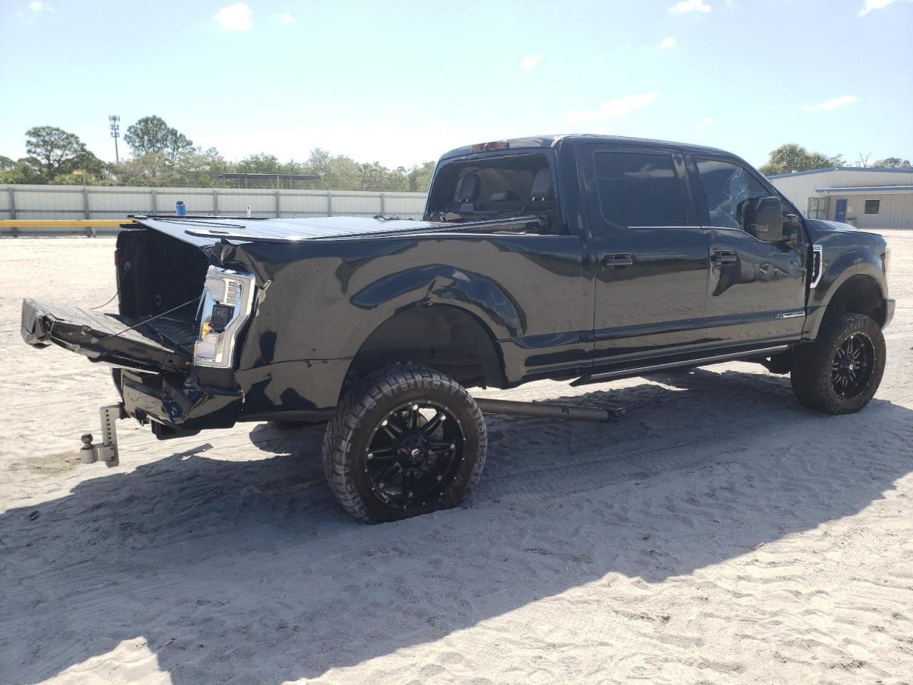 Photo 2 VIN: 1FT7W2BT6HED39747 - FORD F250 