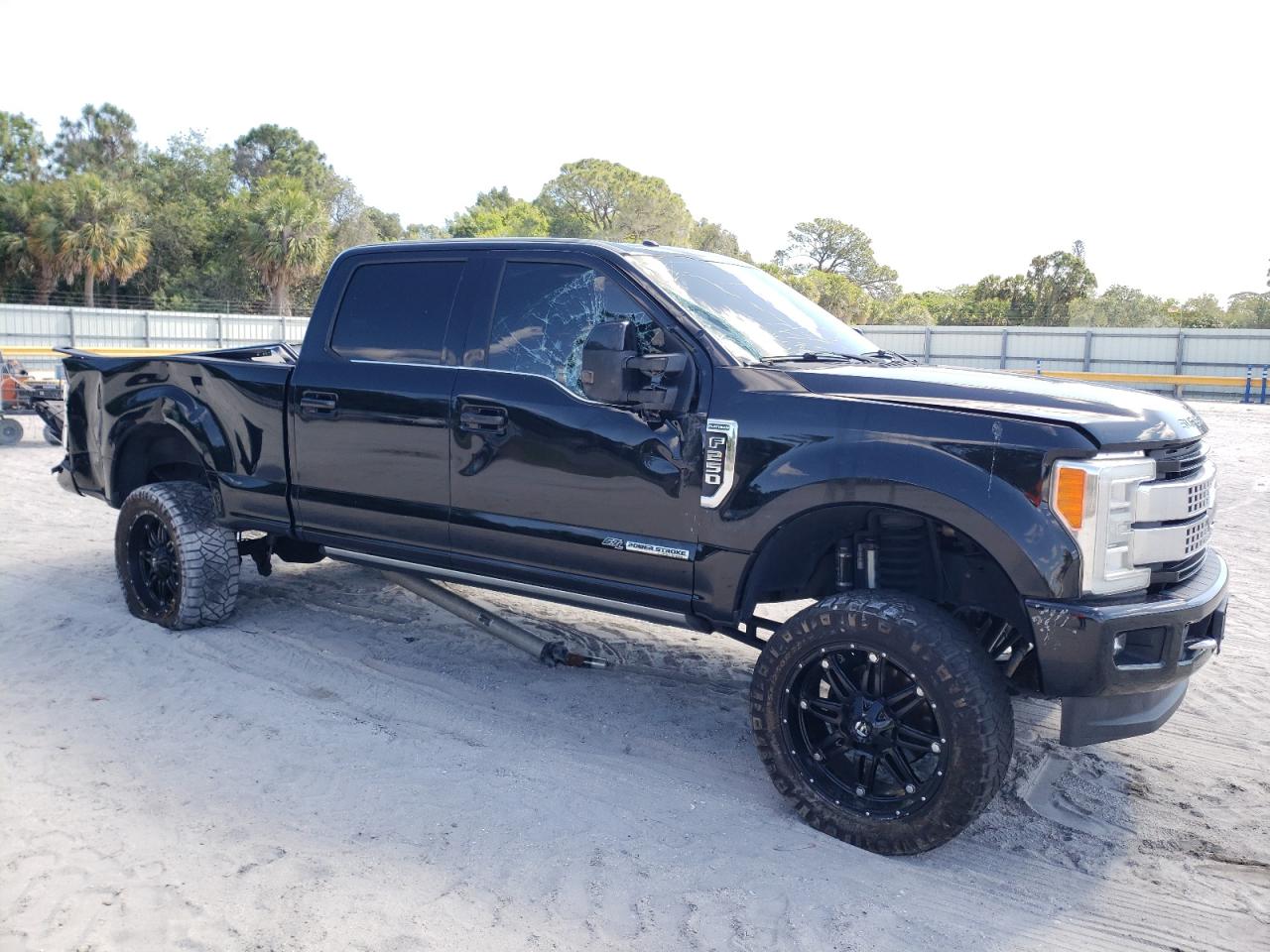 Photo 3 VIN: 1FT7W2BT6HED39747 - FORD F250 