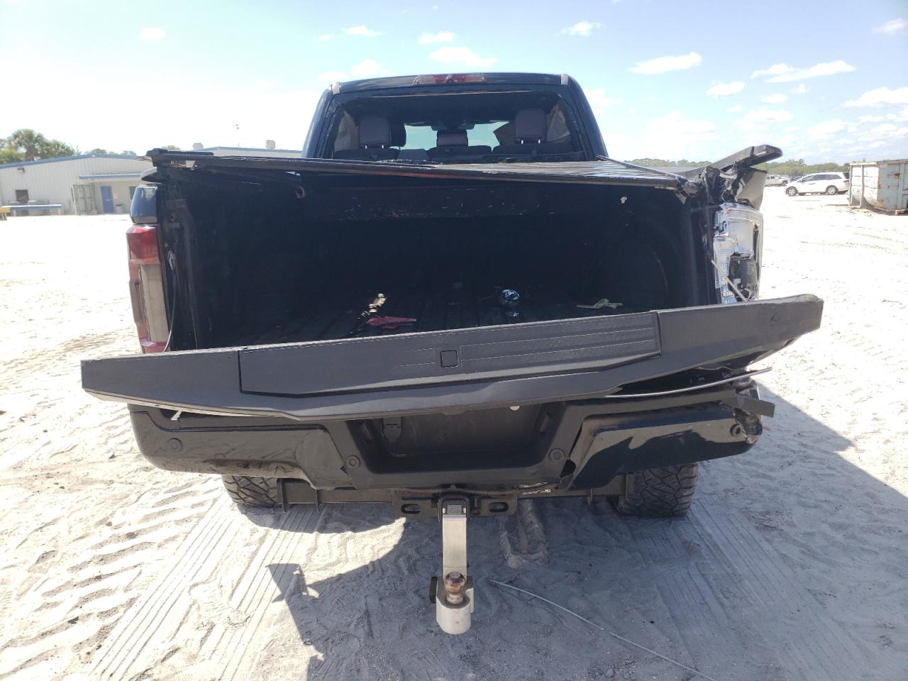 Photo 5 VIN: 1FT7W2BT6HED39747 - FORD F250 