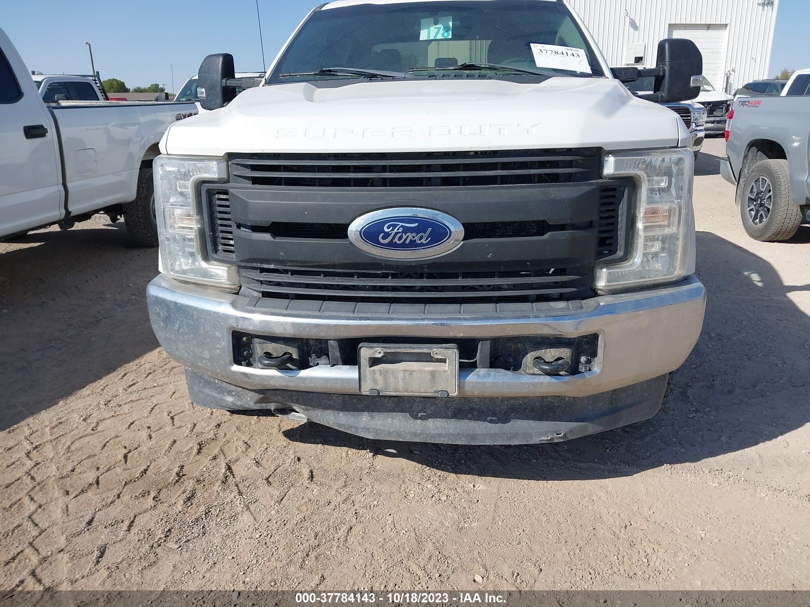 Photo 11 VIN: 1FT7W2BT6JEB31258 - FORD F250 