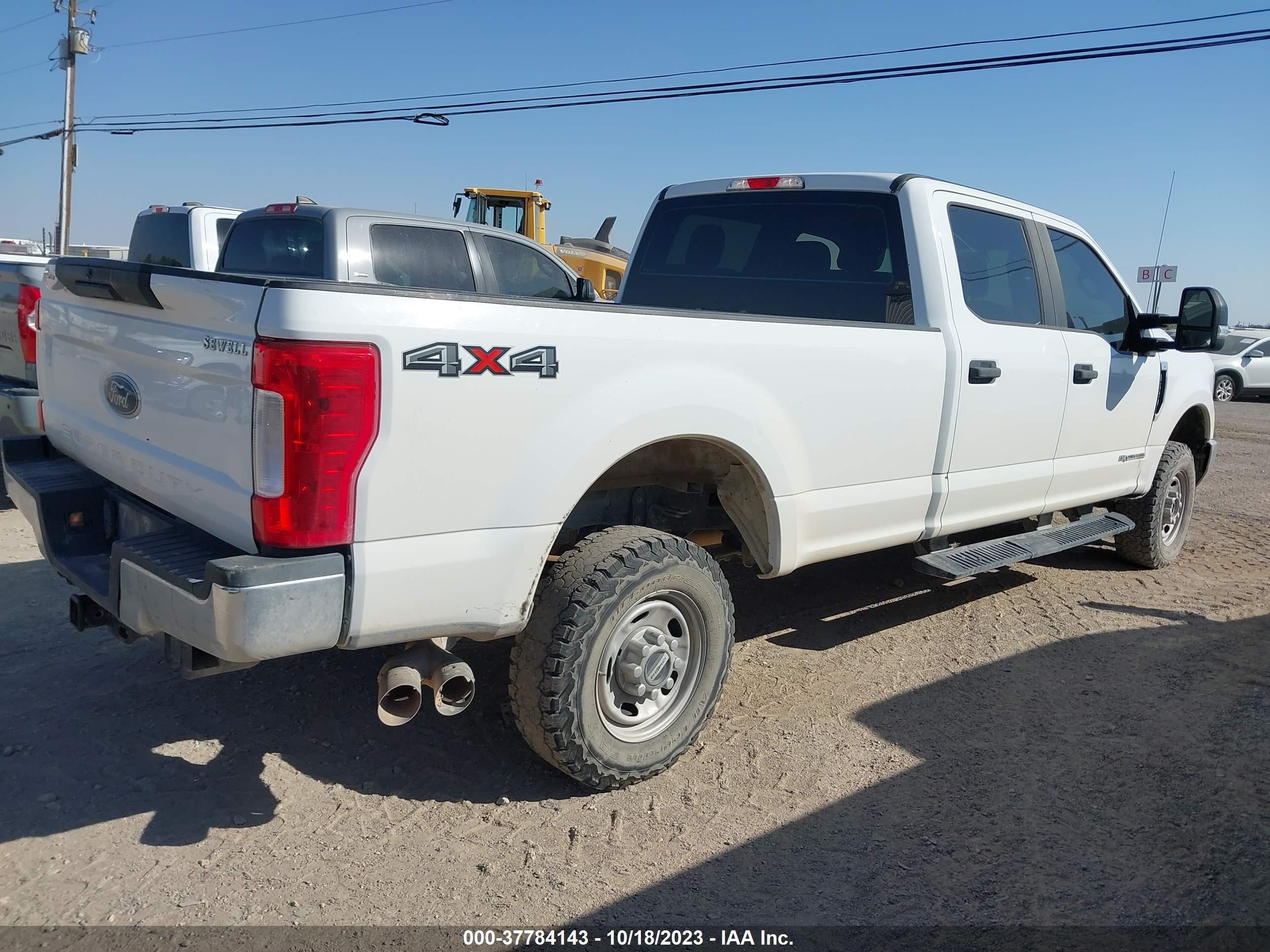 Photo 3 VIN: 1FT7W2BT6JEB31258 - FORD F250 