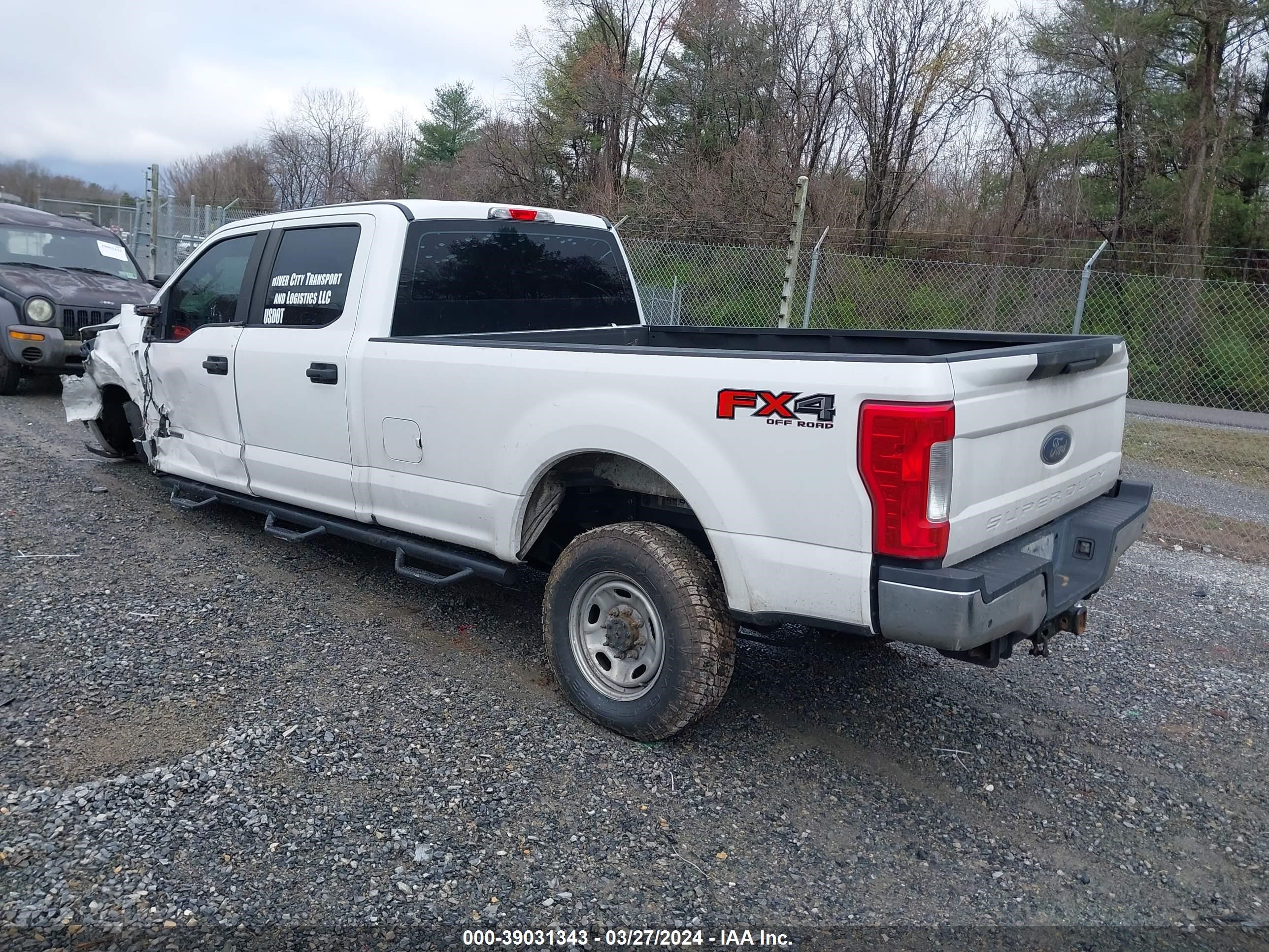 Photo 2 VIN: 1FT7W2BT7HEE01625 - FORD F250 