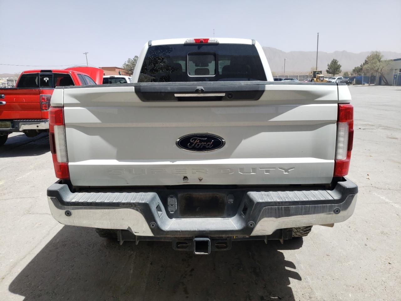 Photo 5 VIN: 1FT7W2BT7JEB65063 - FORD F250 