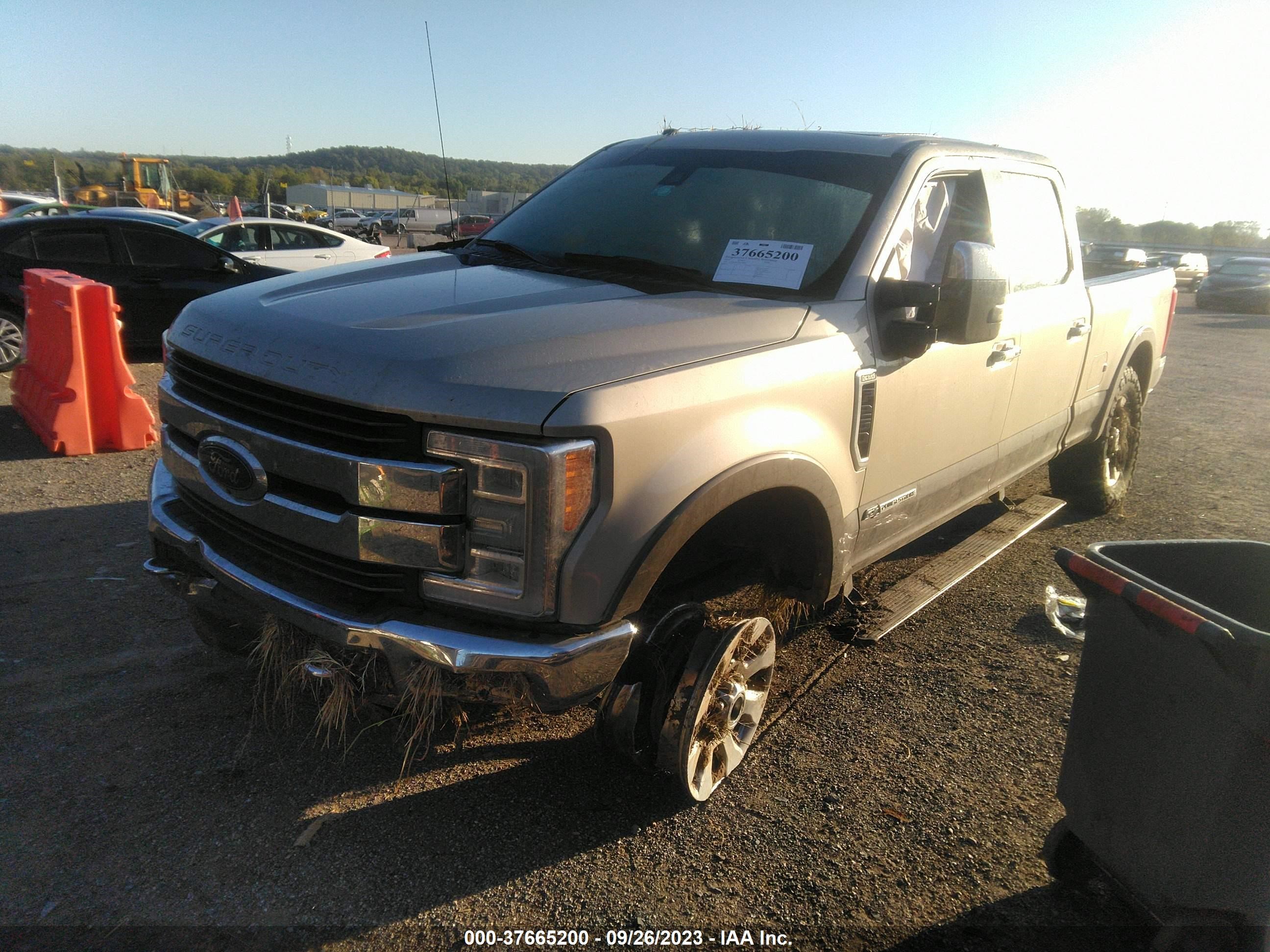 Photo 1 VIN: 1FT7W2BT7JEC78608 - FORD F250 