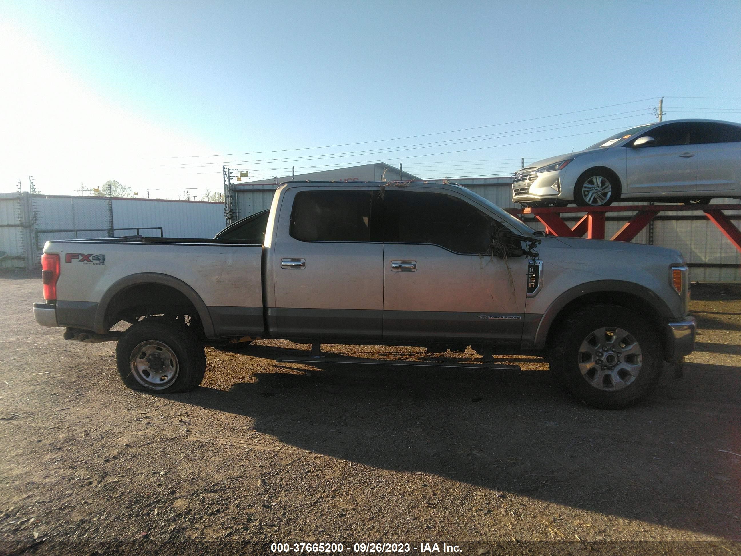 Photo 12 VIN: 1FT7W2BT7JEC78608 - FORD F250 