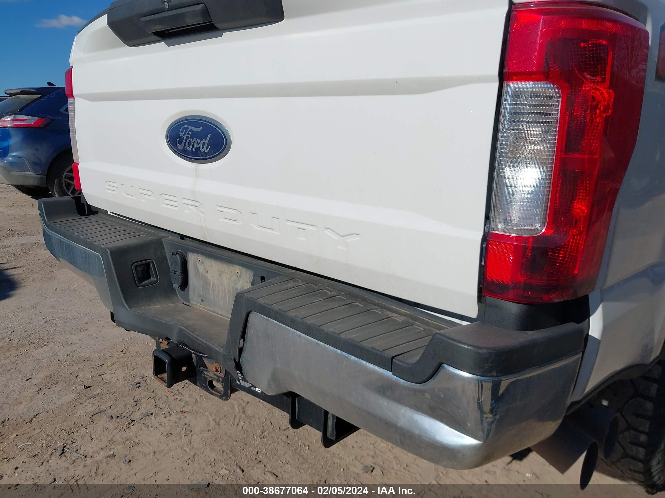 Photo 5 VIN: 1FT7W2BT7KEC83325 - FORD F250 