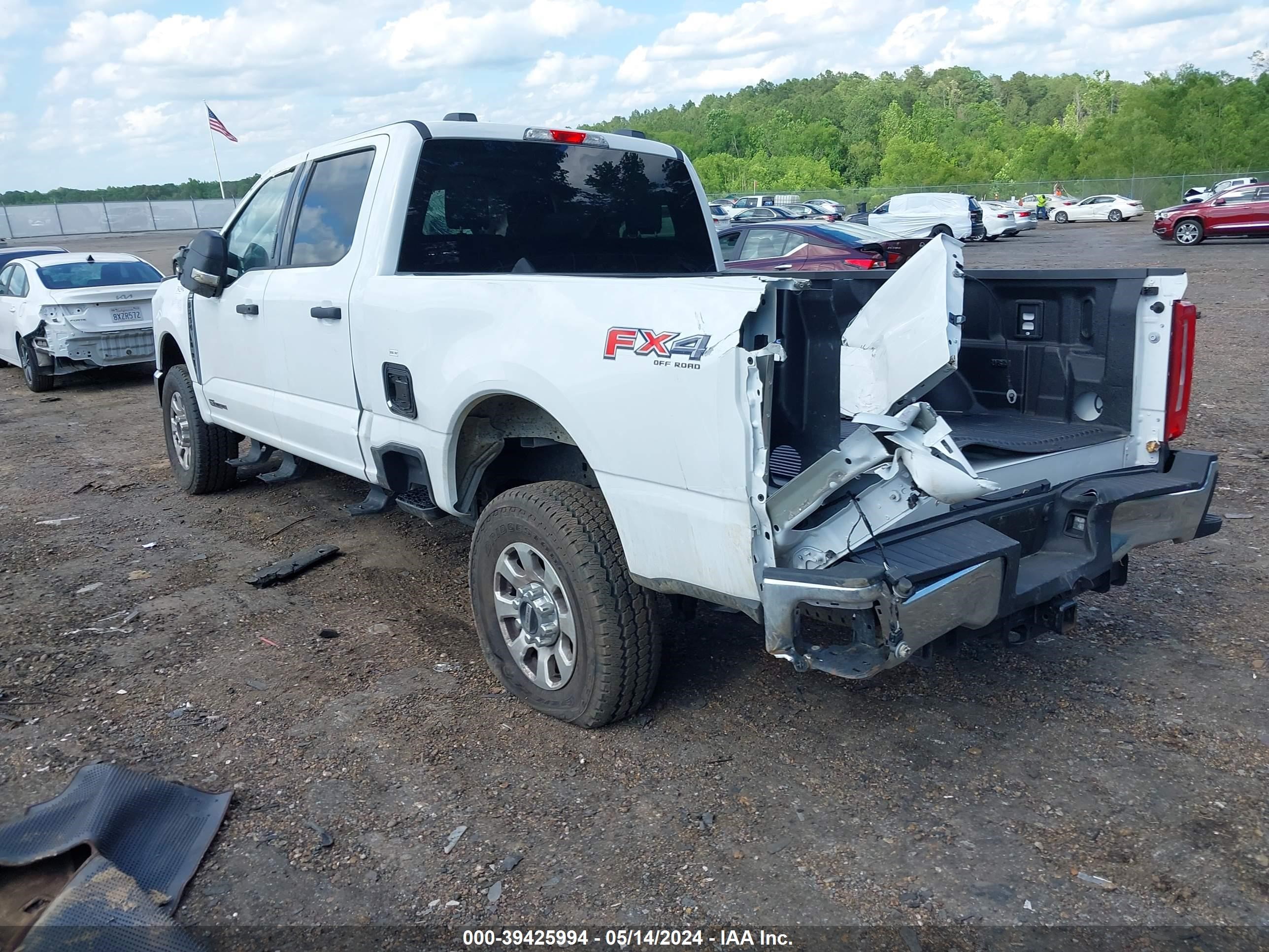 Photo 2 VIN: 1FT7W2BT7REC64462 - FORD F250 