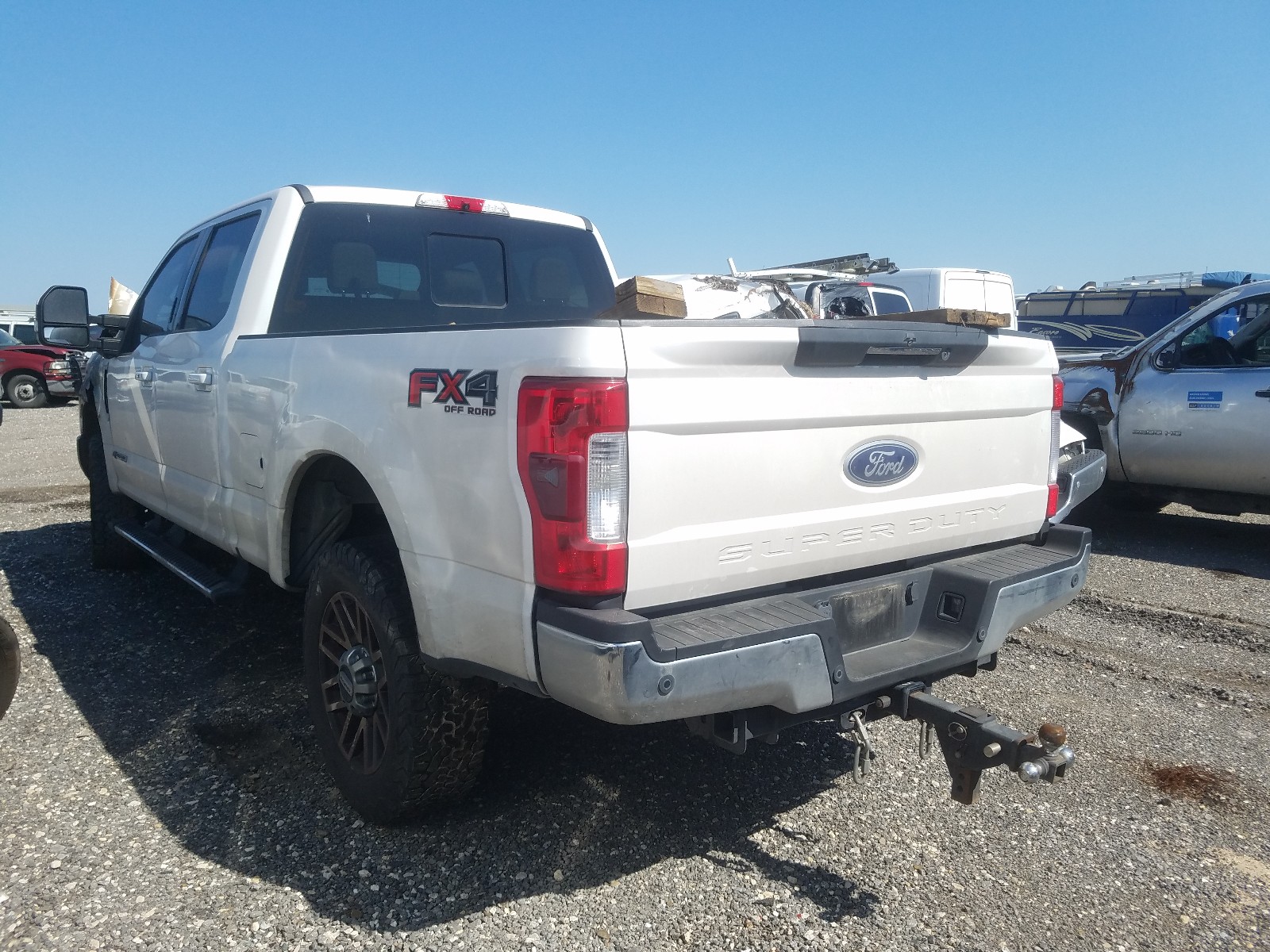 Photo 2 VIN: 1FT7W2BT8HEE94204 - FORD F250 