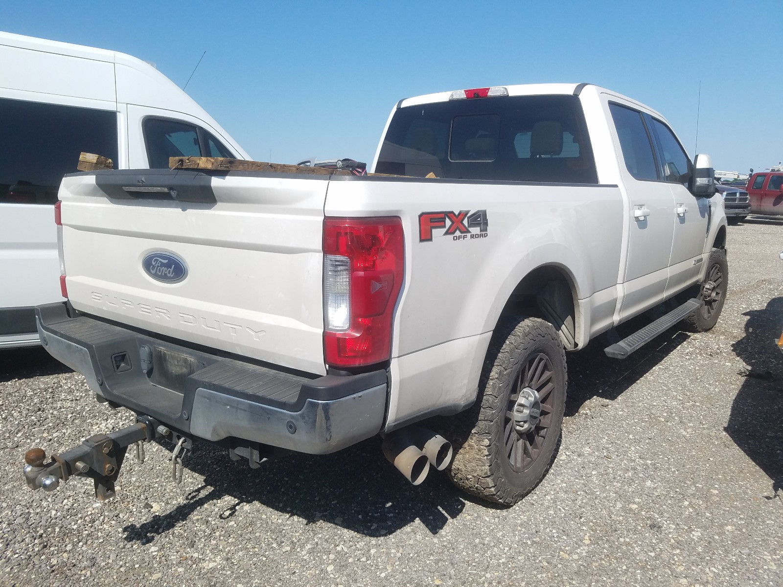 Photo 3 VIN: 1FT7W2BT8HEE94204 - FORD F250 